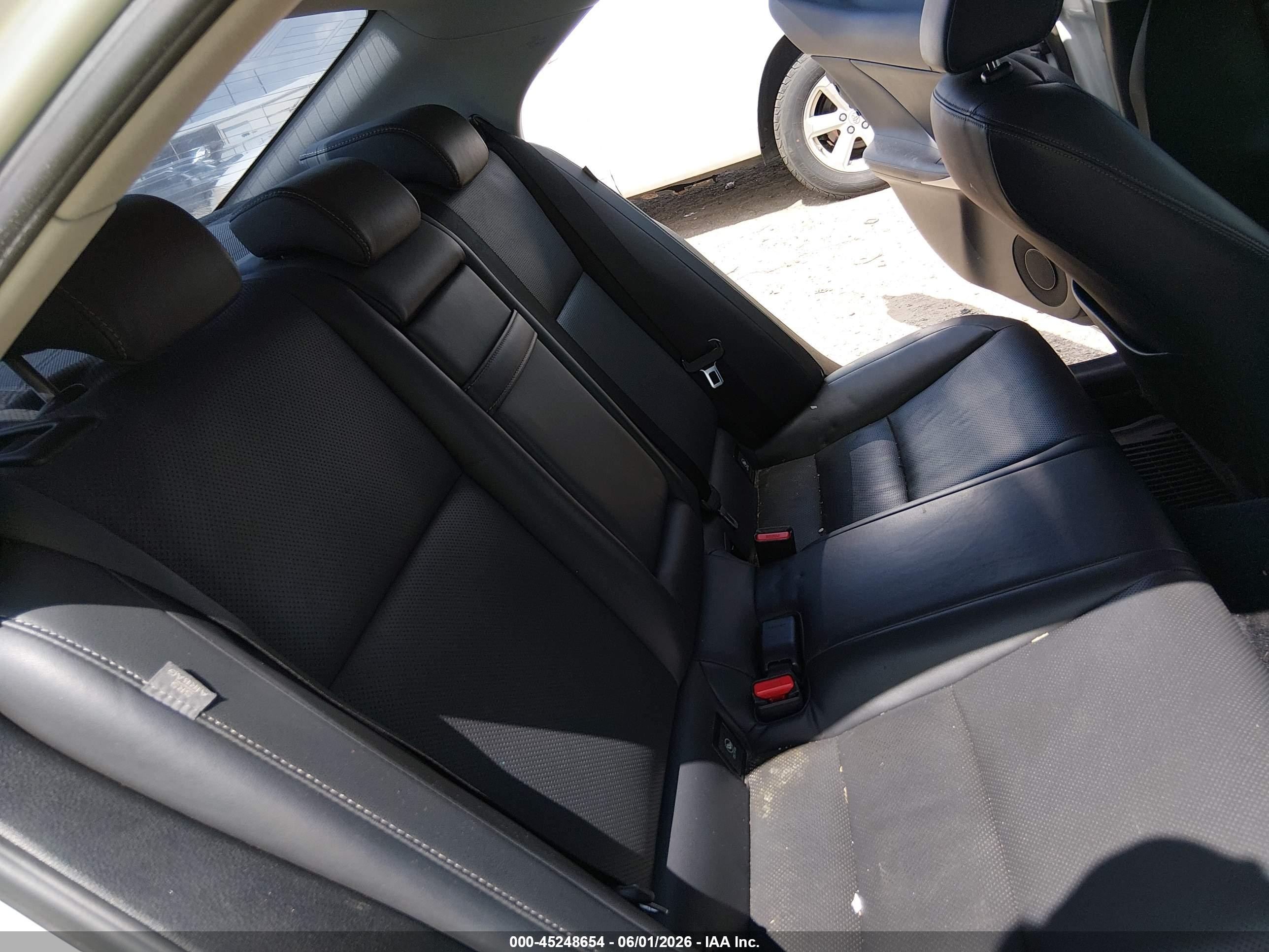 2014 Lexus Is 250   White vin: JTHBF1D21E5024423