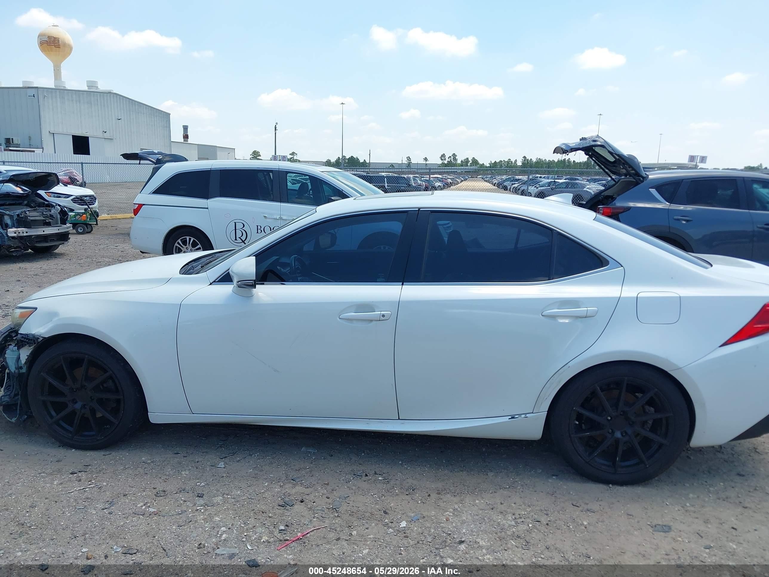 2014 Lexus Is 250   White vin: JTHBF1D21E5024423