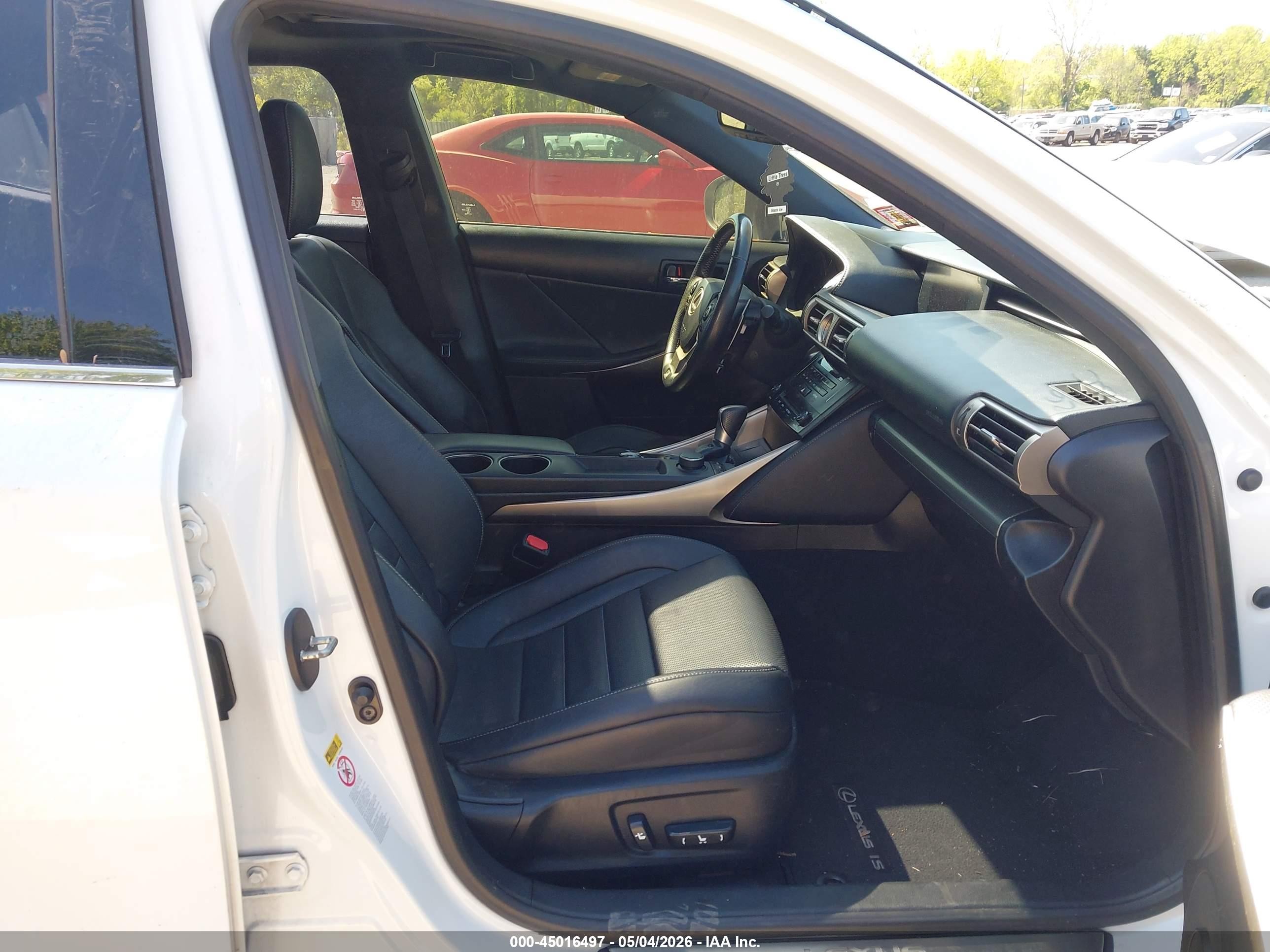 2014 Lexus Is 250   White vin: JTHBF1D21E5036667