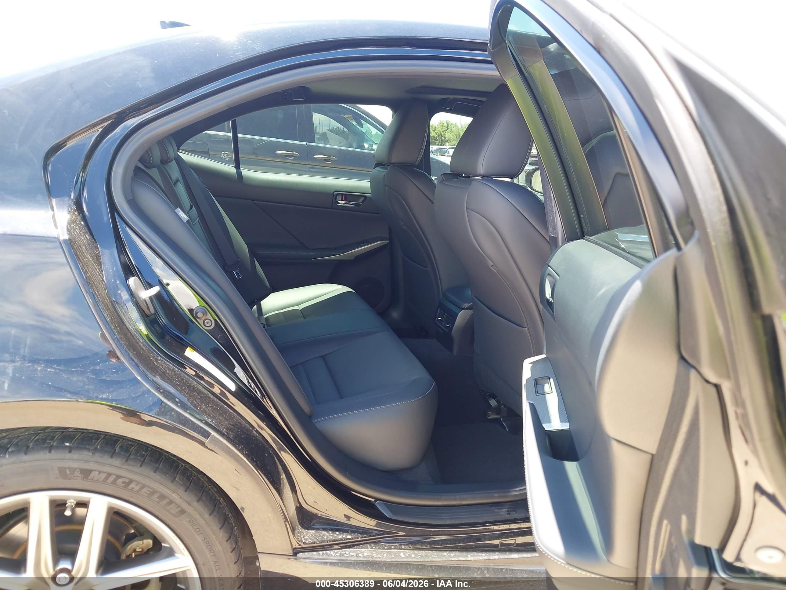 2015 Lexus Is 250   Черный vin: JTHBF1D21F5056824