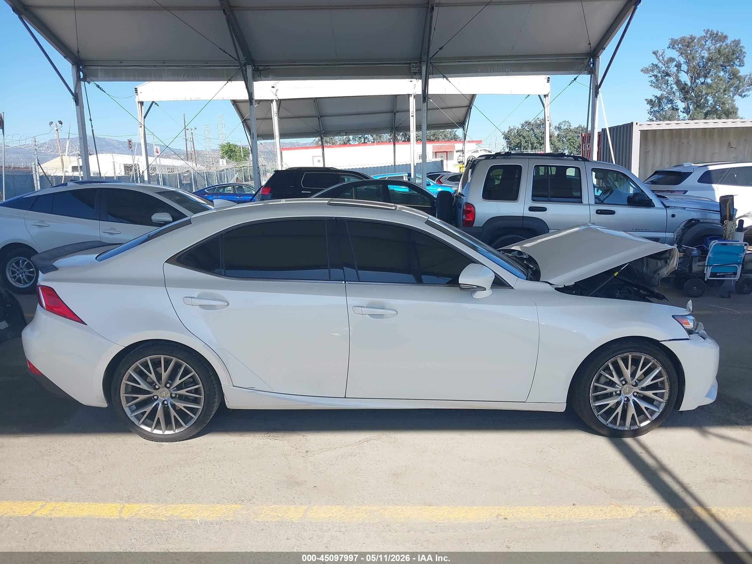 2015 Lexus Is 250   White vin: JTHBF1D21F5075468