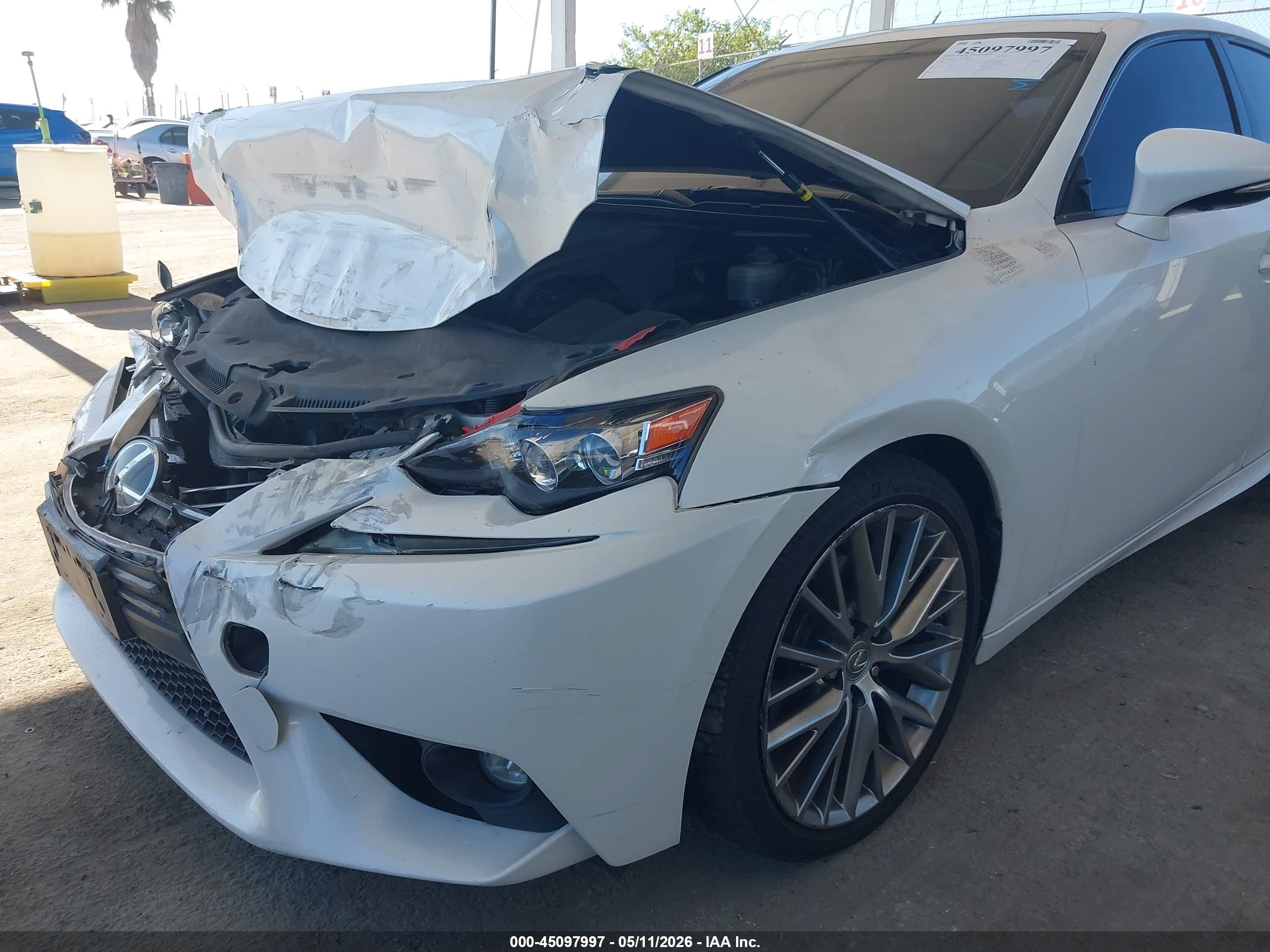 2015 Lexus Is 250   White vin: JTHBF1D21F5075468
