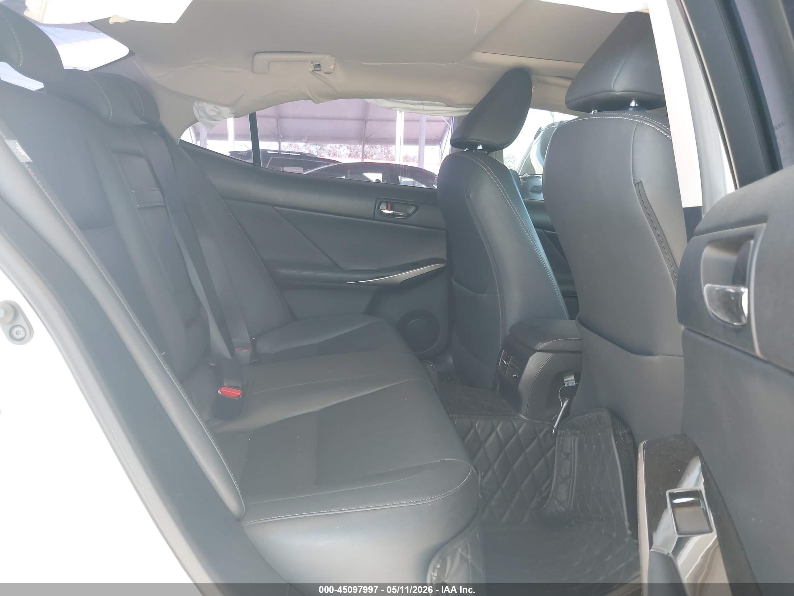 2015 Lexus Is 250   White vin: JTHBF1D21F5075468
