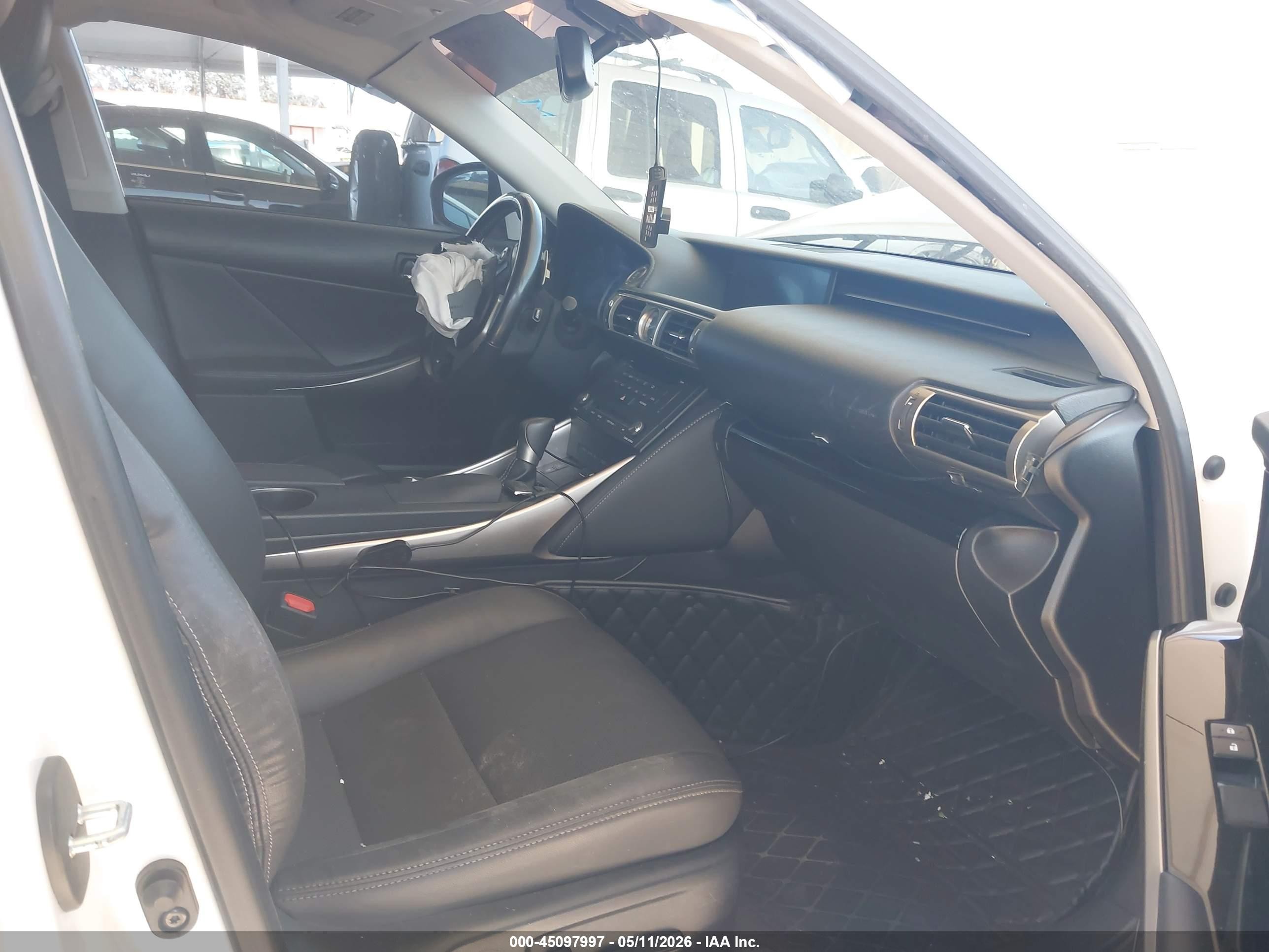 2015 Lexus Is 250   White vin: JTHBF1D21F5075468