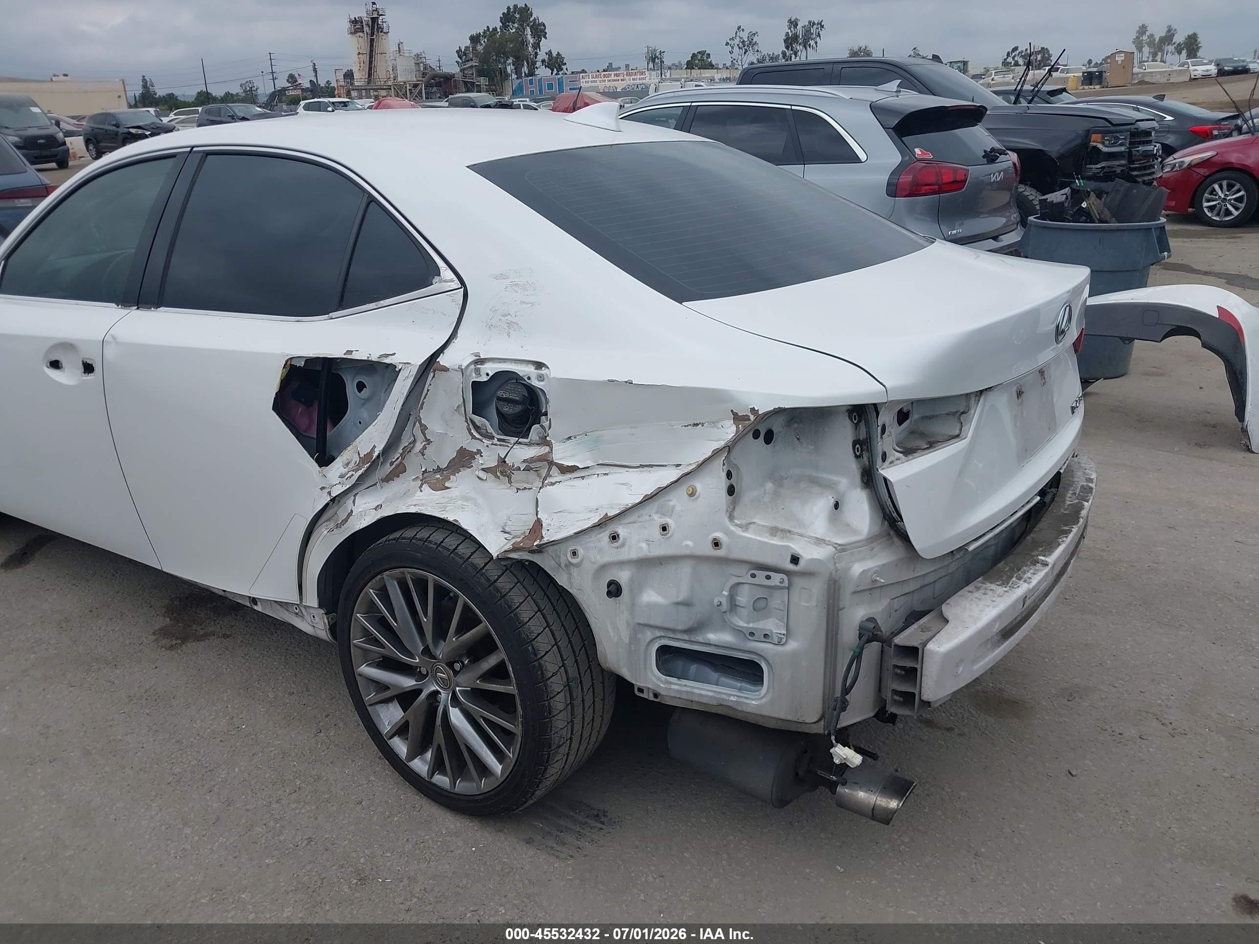 2015 Lexus Is 250   White vin: JTHBF1D23F5053729