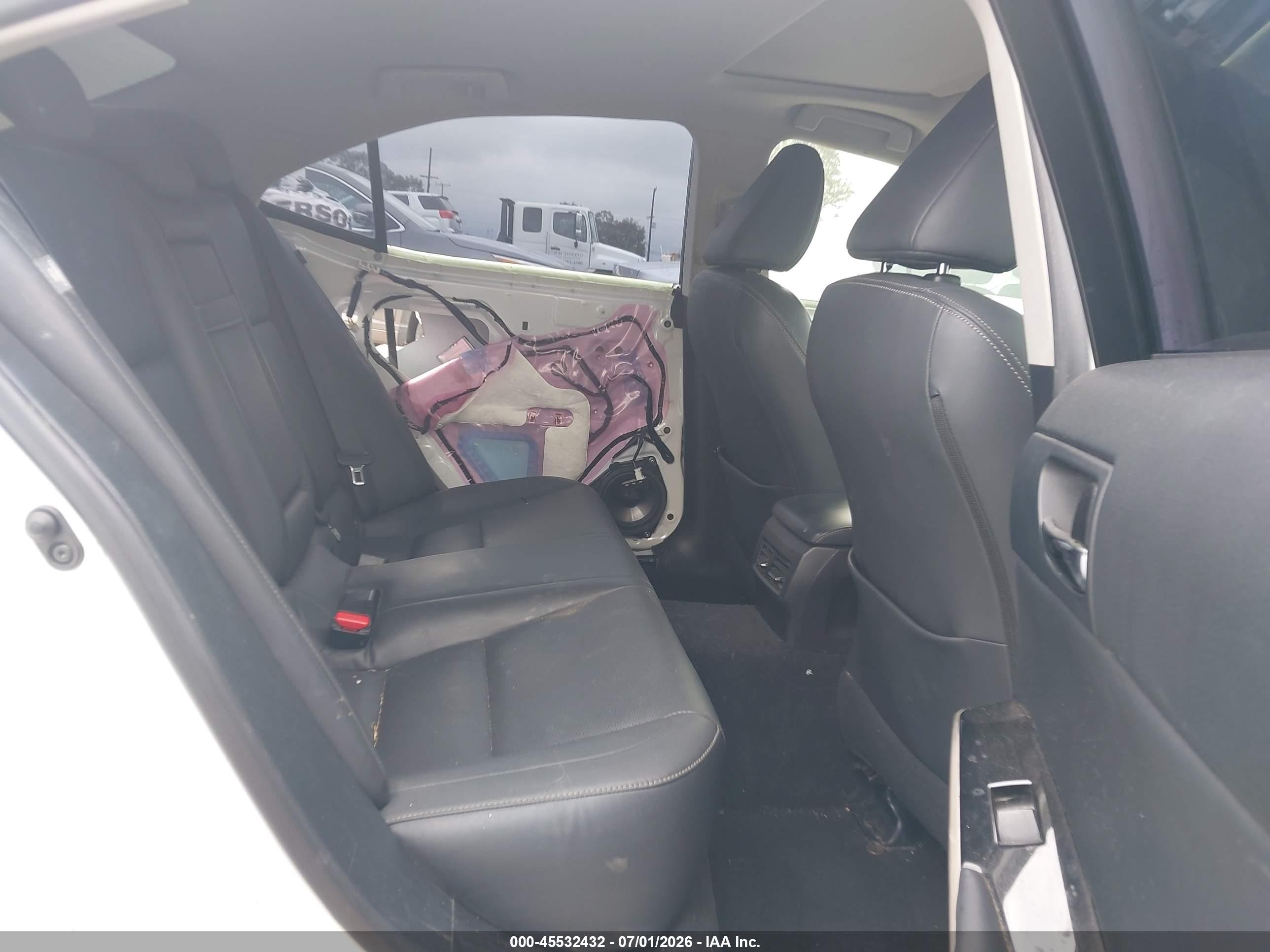 2015 Lexus Is 250   White vin: JTHBF1D23F5053729