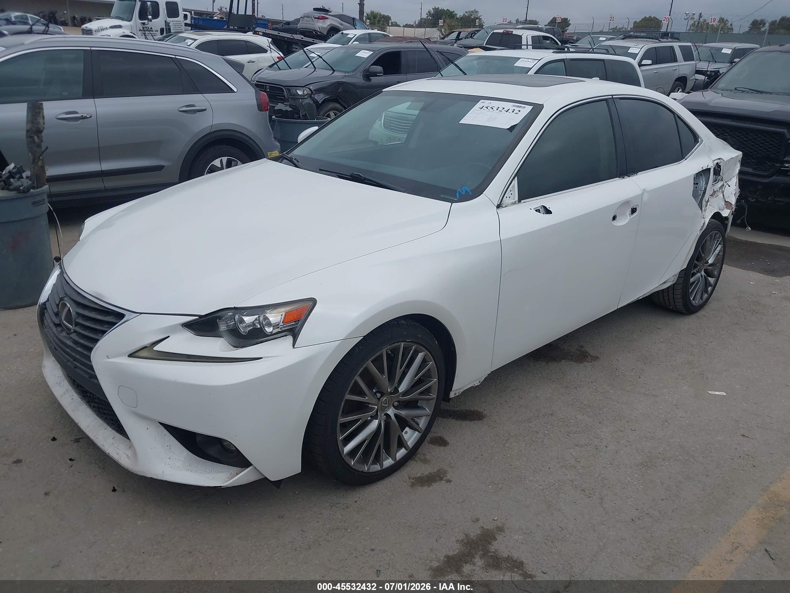 2015 Lexus Is 250   White vin: JTHBF1D23F5053729