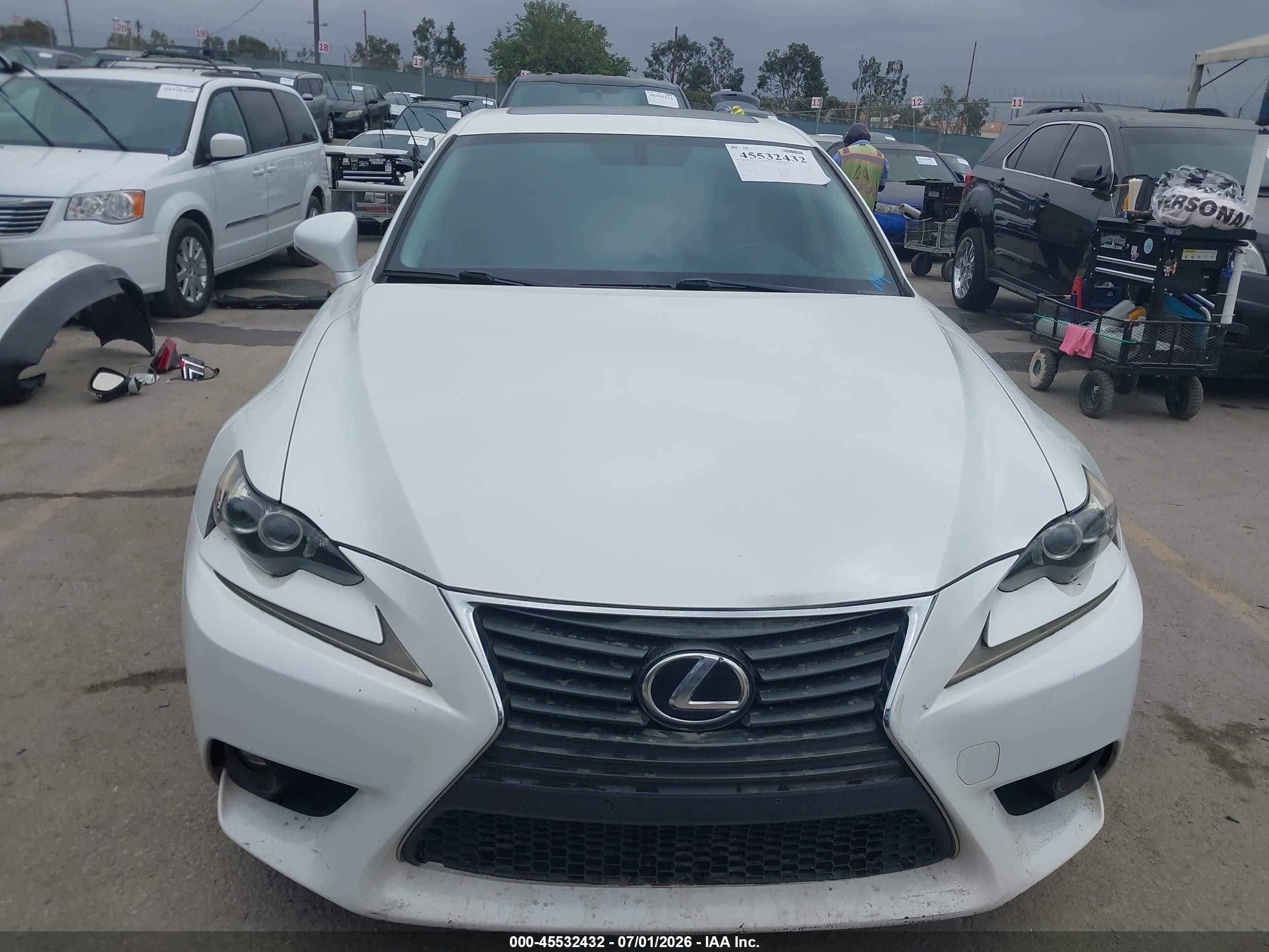 2015 Lexus Is 250   White vin: JTHBF1D23F5053729