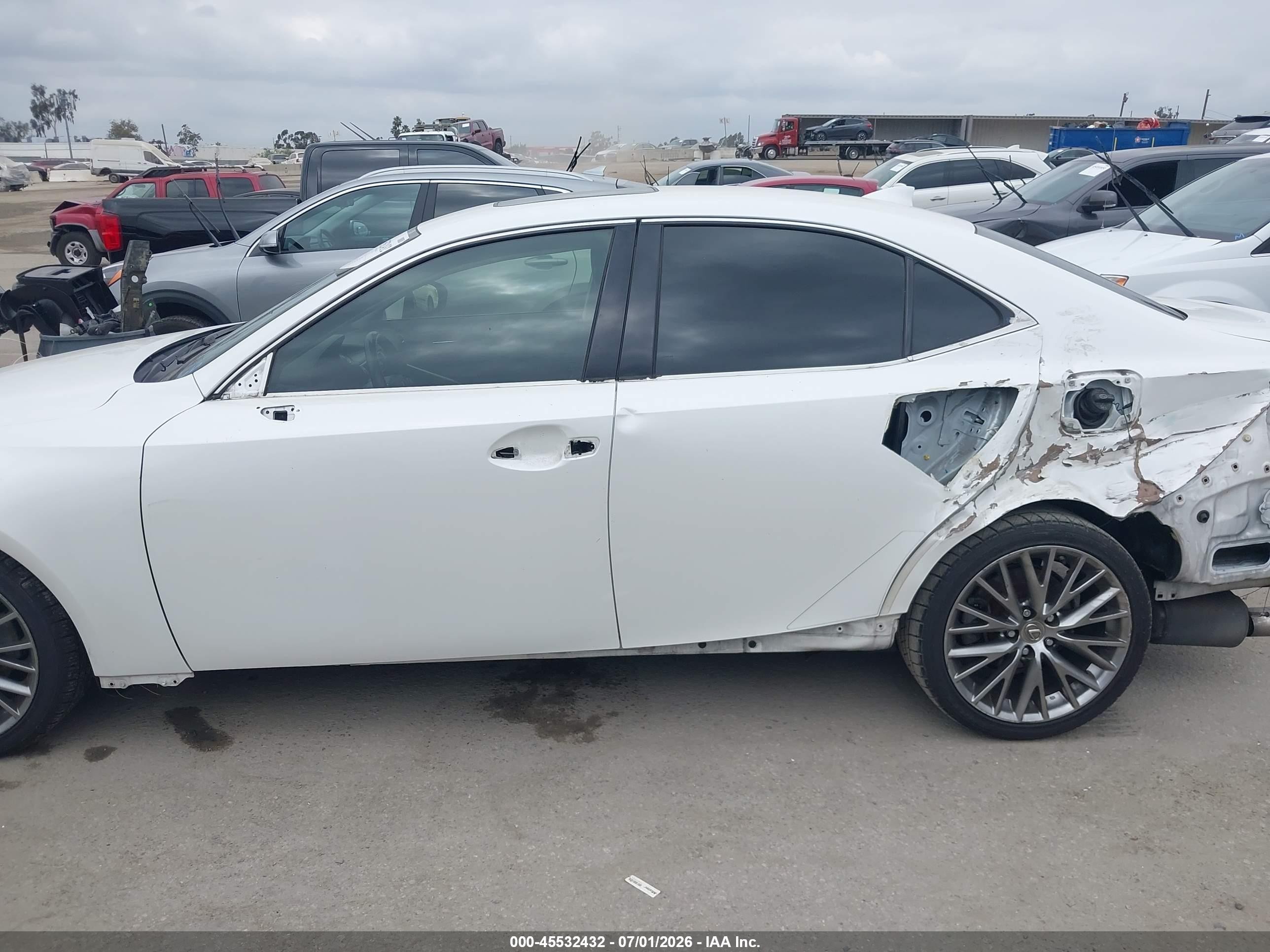2015 Lexus Is 250   White vin: JTHBF1D23F5053729