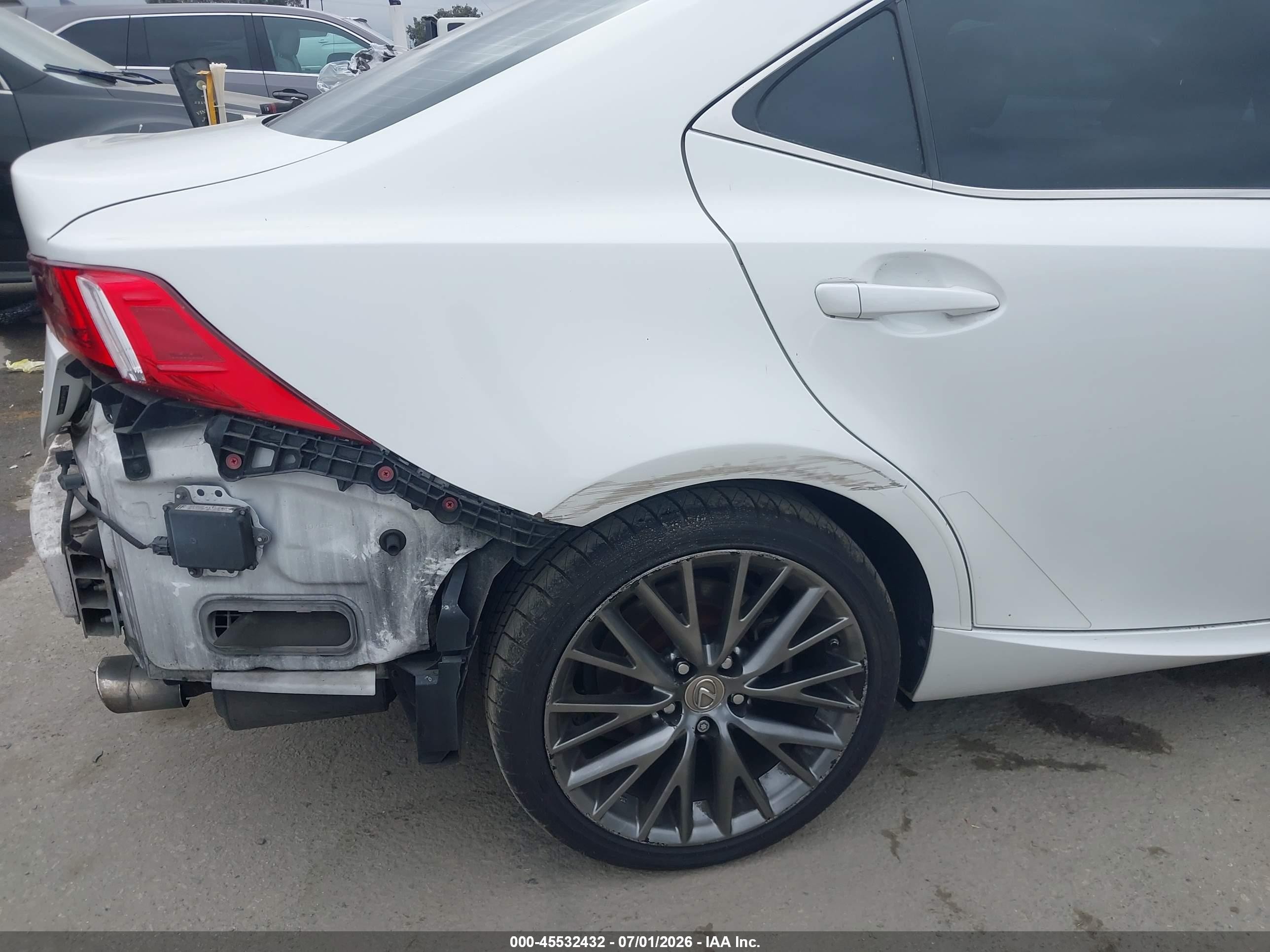 2015 Lexus Is 250   White vin: JTHBF1D23F5053729