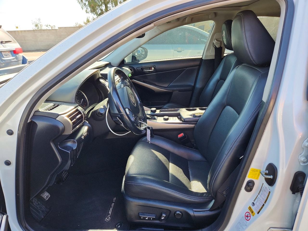 2015 Lexus Is 250 White vin: JTHBF1D24F5081412