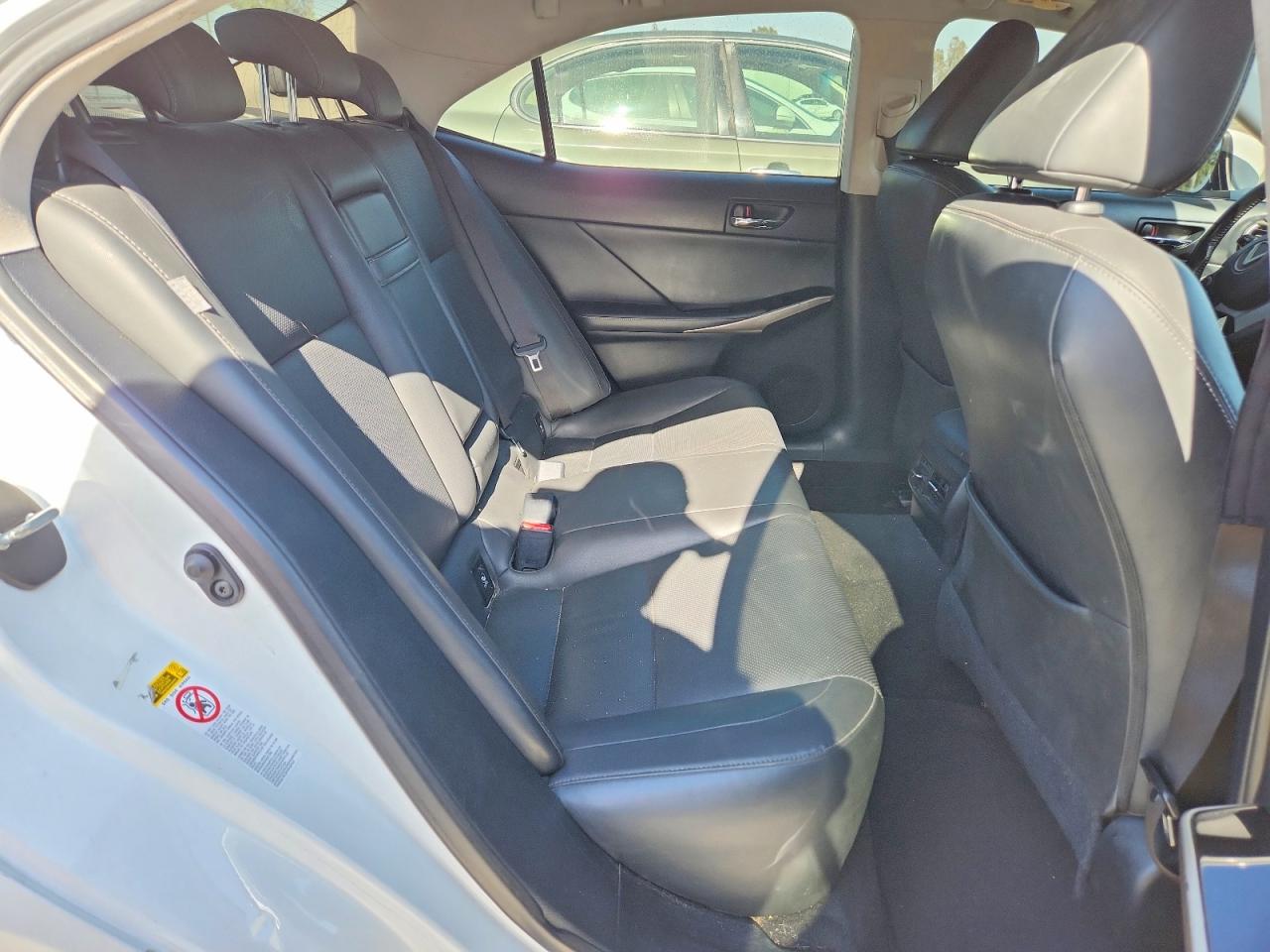 2015 Lexus Is 250 White vin: JTHBF1D24F5081412