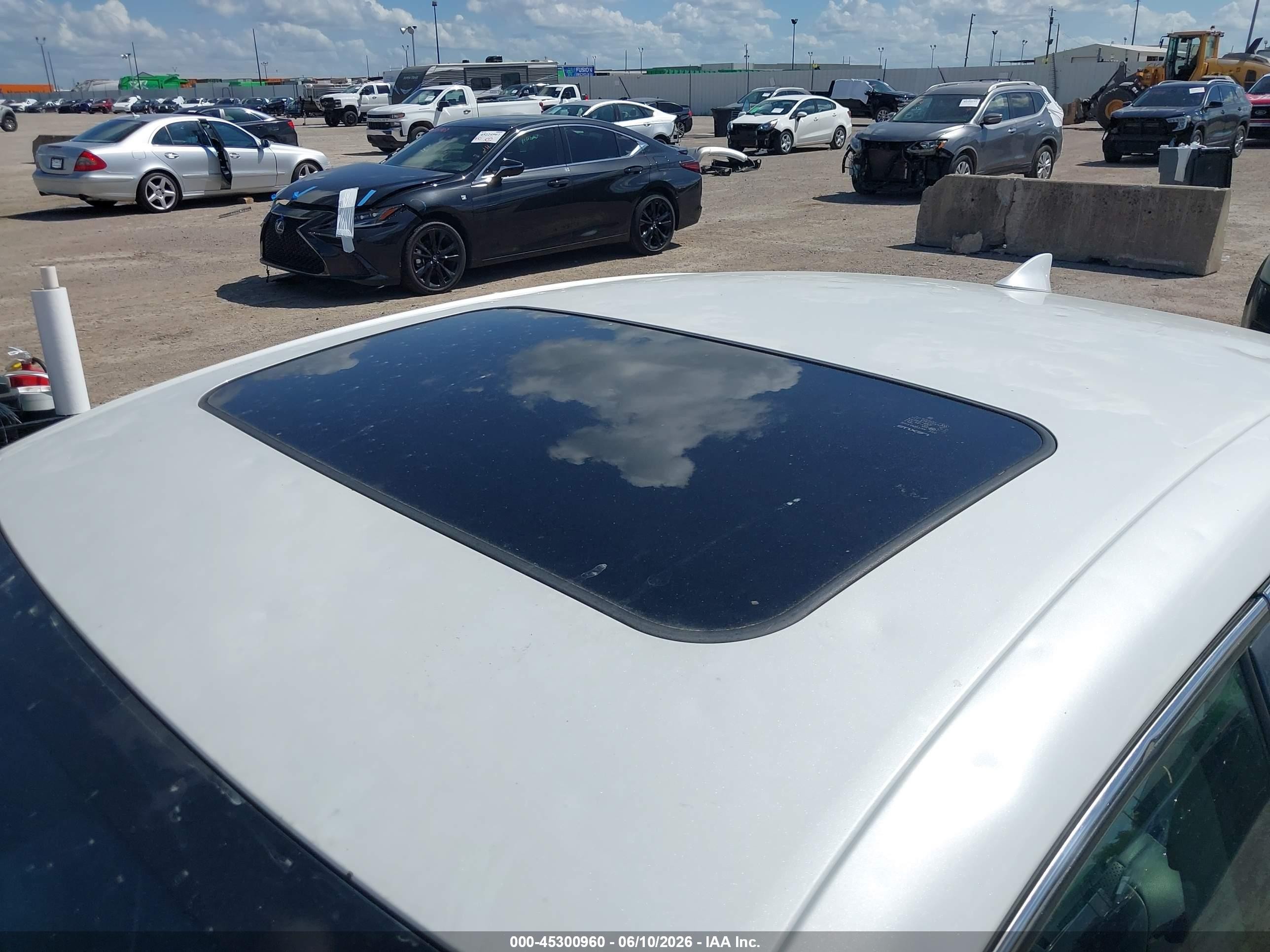 2014 Lexus Is 250 White vin: JTHBF1D26E5042898