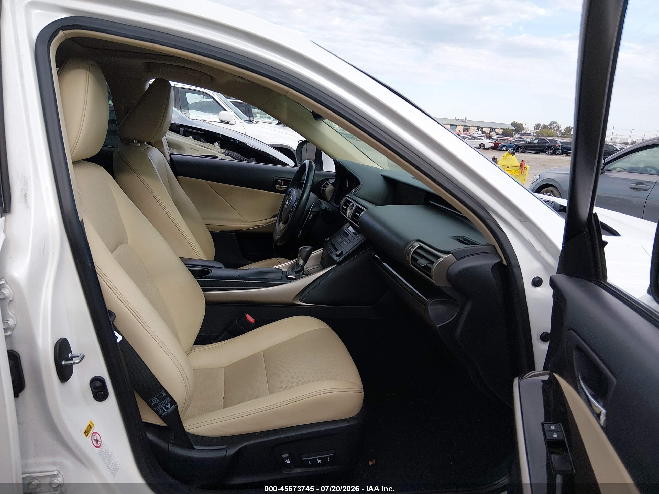 2015 Lexus Is 250   White vin: JTHBF1D26F5045060
