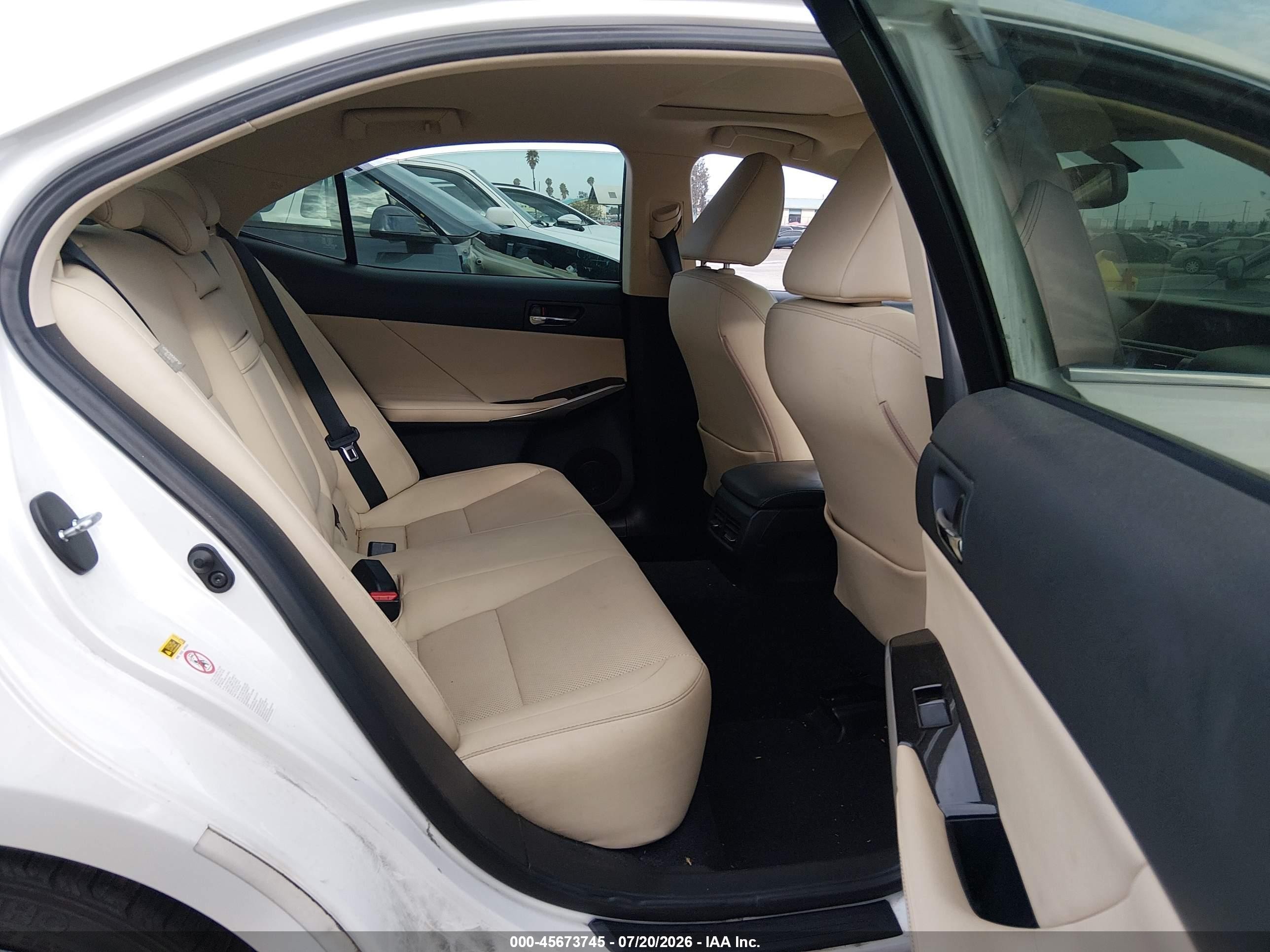 2015 Lexus Is 250   White vin: JTHBF1D26F5045060