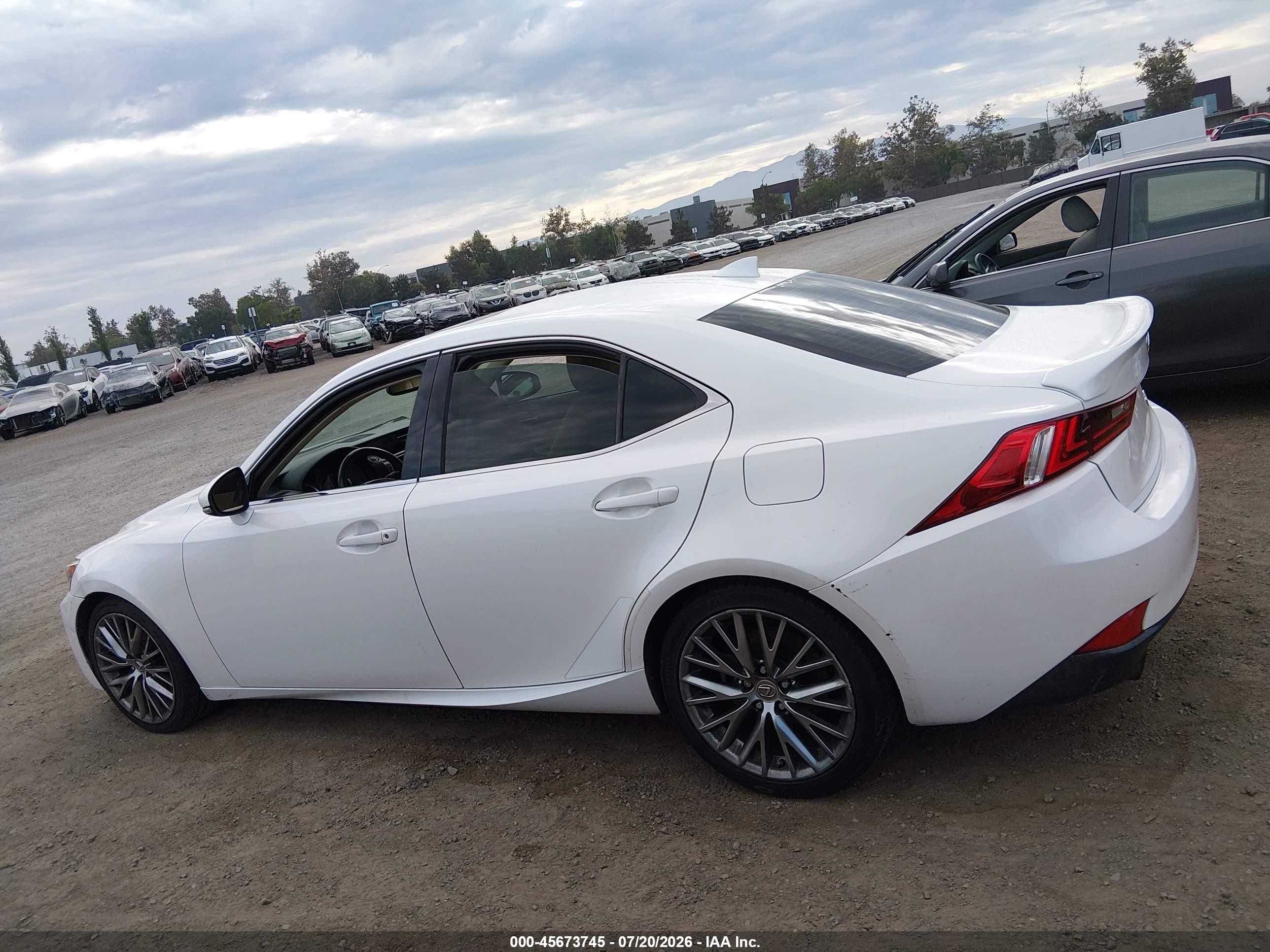 2015 Lexus Is 250   White vin: JTHBF1D26F5045060
