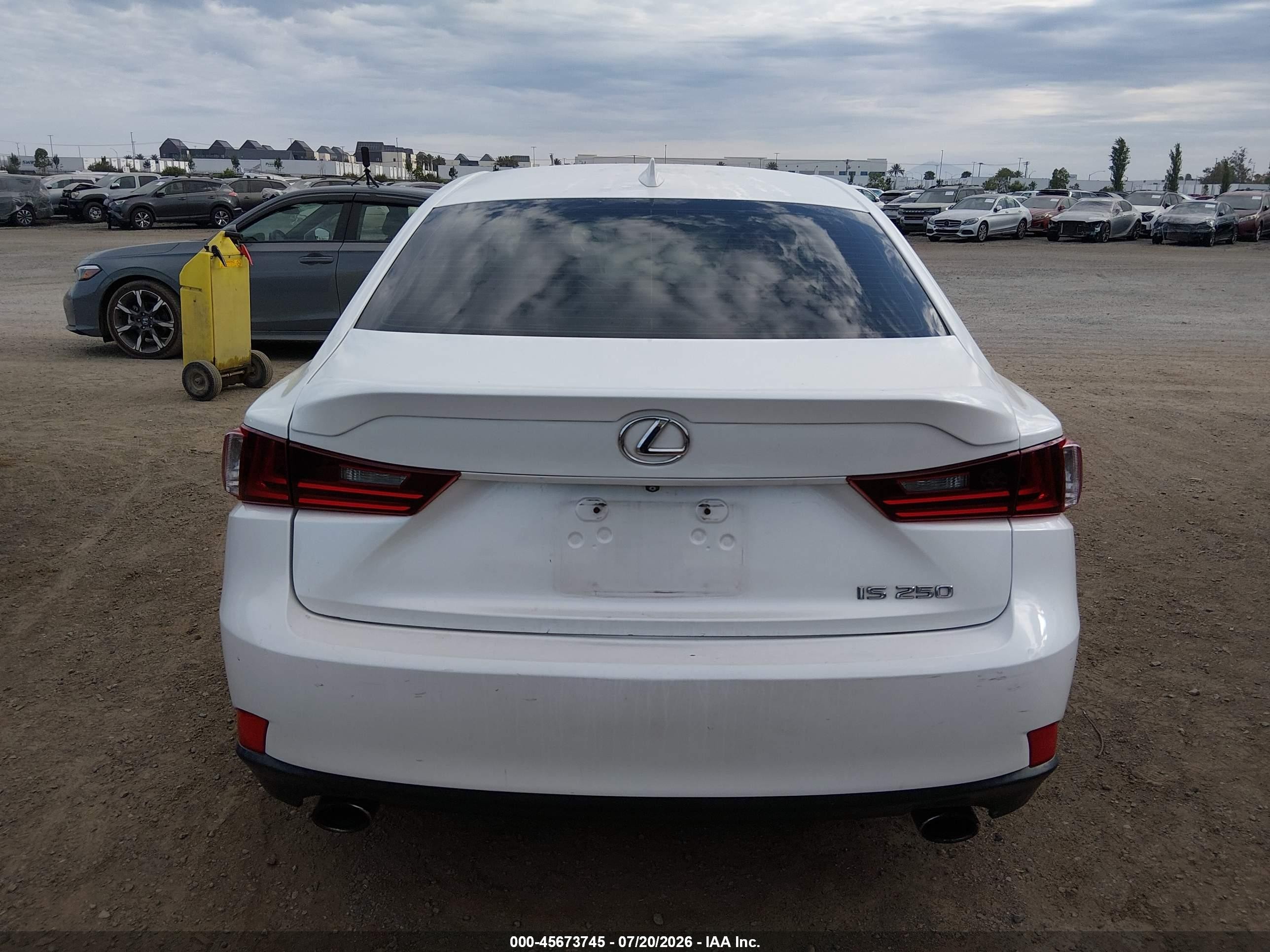 2015 Lexus Is 250   White vin: JTHBF1D26F5045060