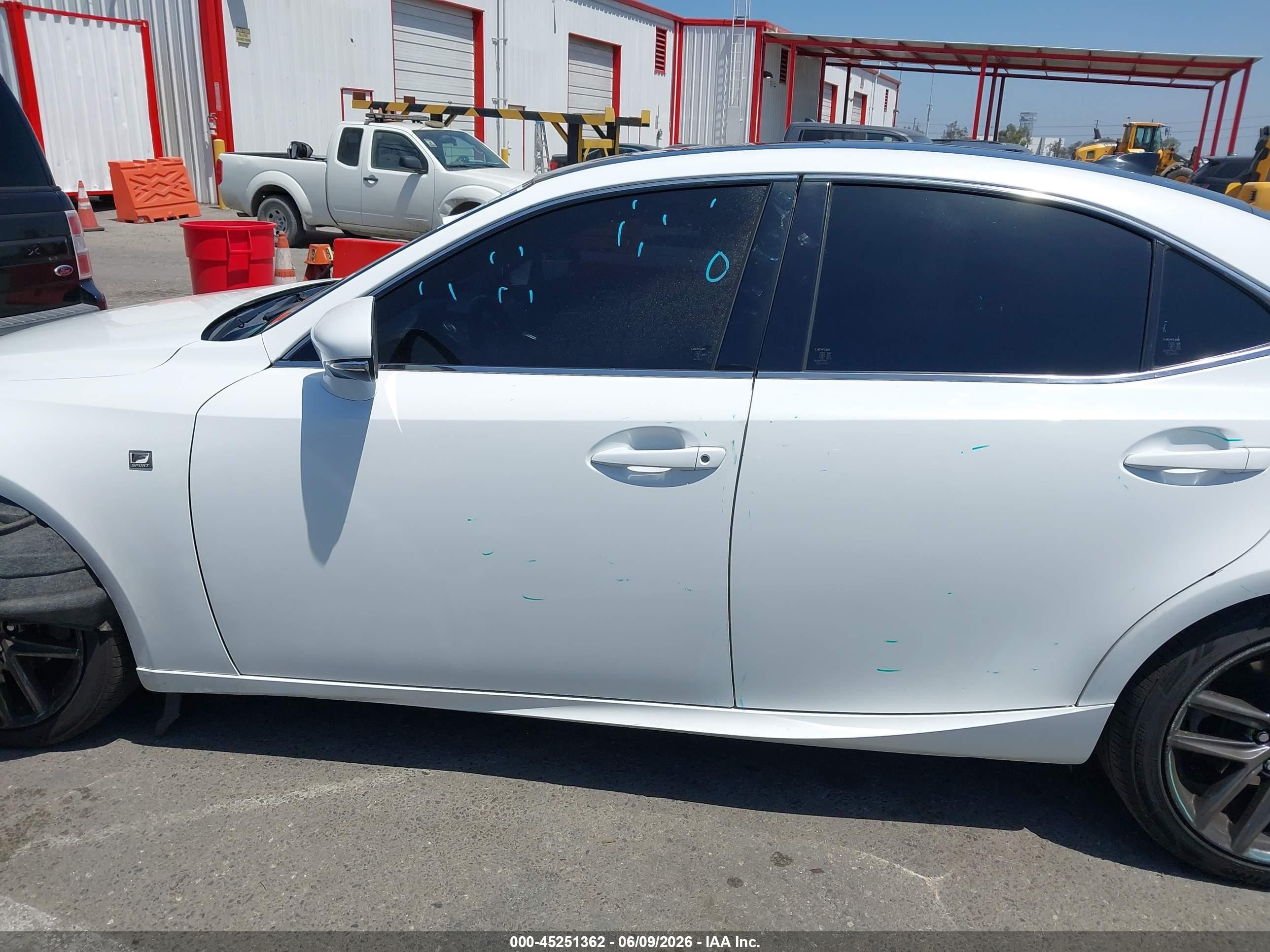 2015 Lexus Is 250   White vin: JTHBF1D27F5073398