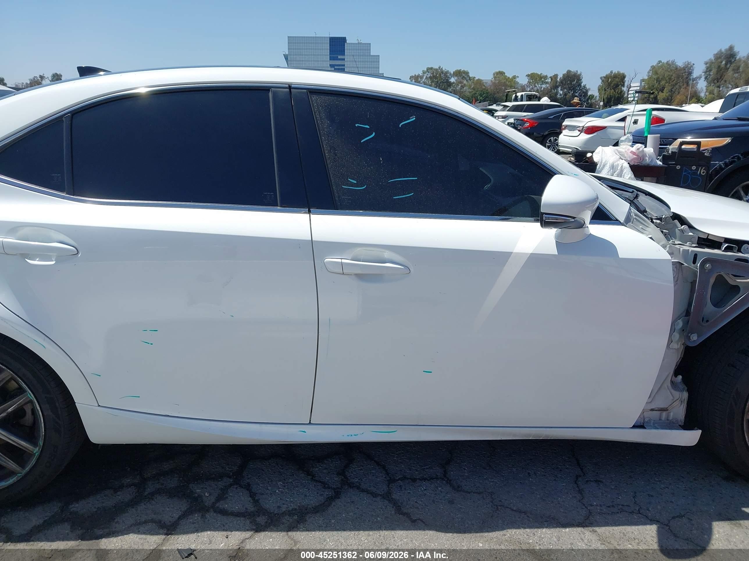 2015 Lexus Is 250   White vin: JTHBF1D27F5073398