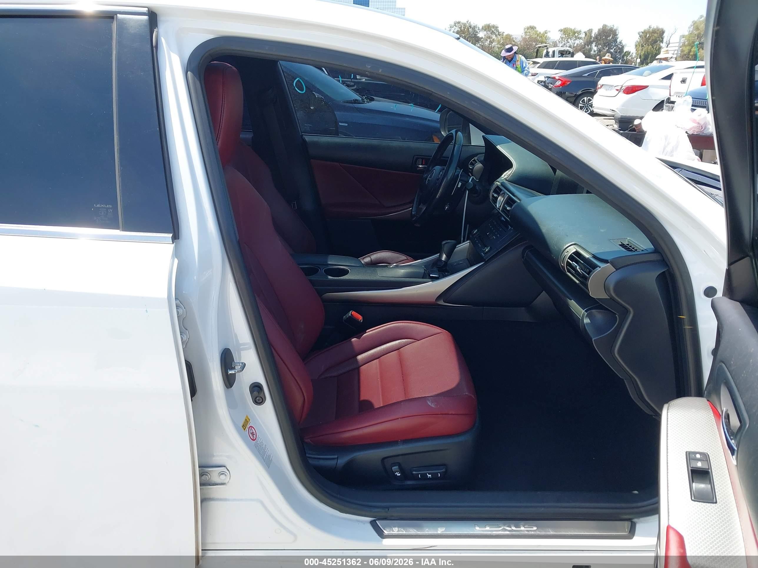 2015 Lexus Is 250   White vin: JTHBF1D27F5073398