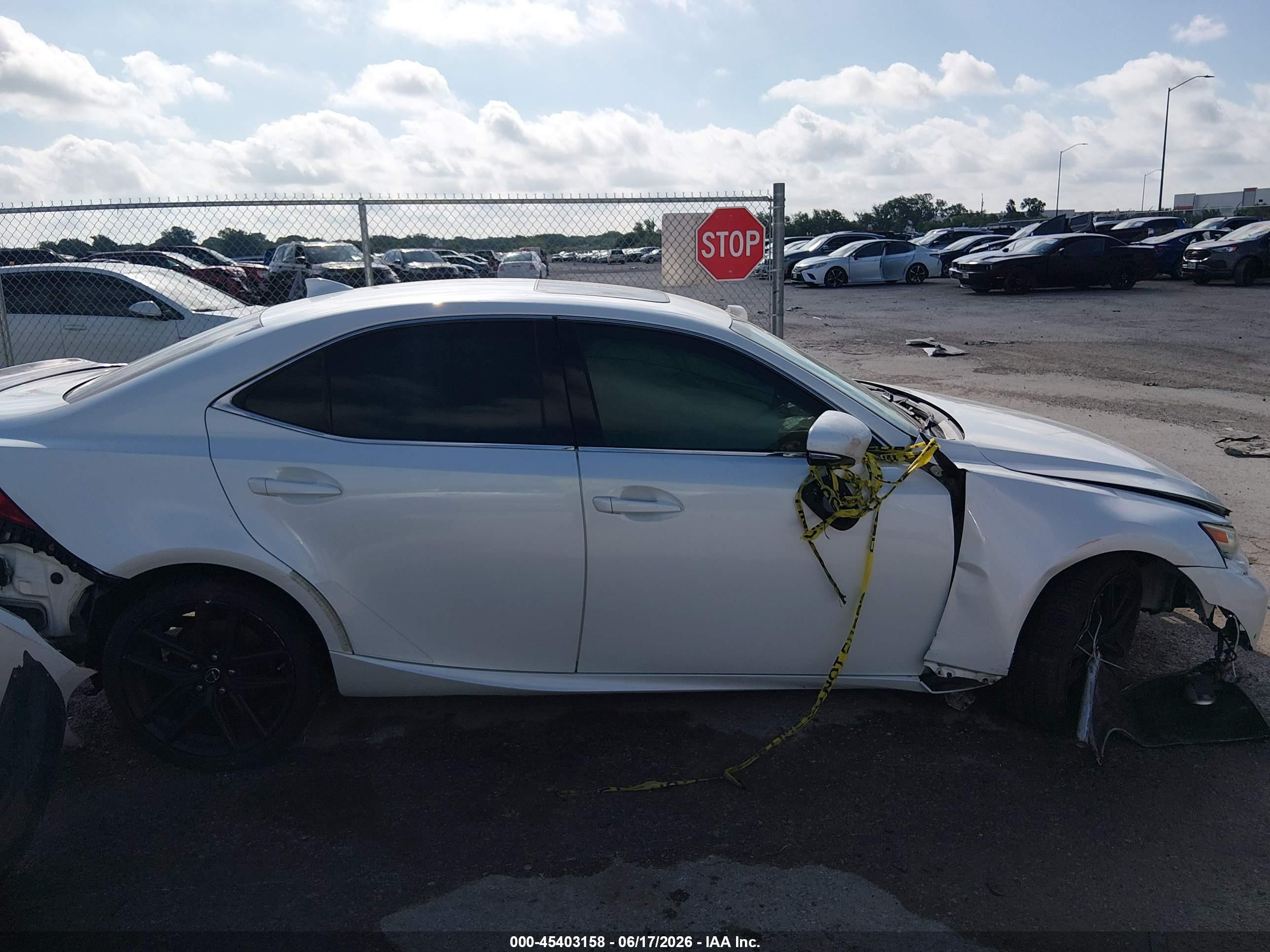 2014 Lexus Is 250   White vin: JTHBF1D28E5016142