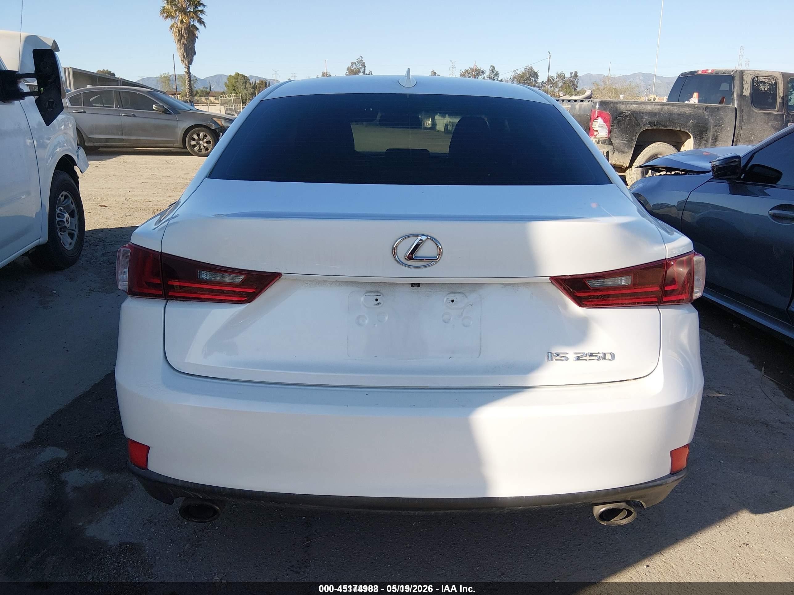 2014 Lexus Is 250   White vin: JTHBF1D28E5024984