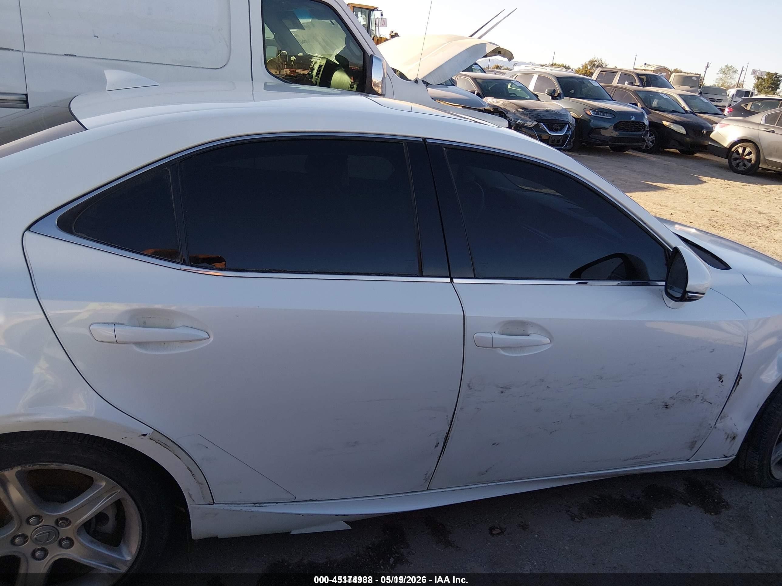 2014 Lexus Is 250   White vin: JTHBF1D28E5024984