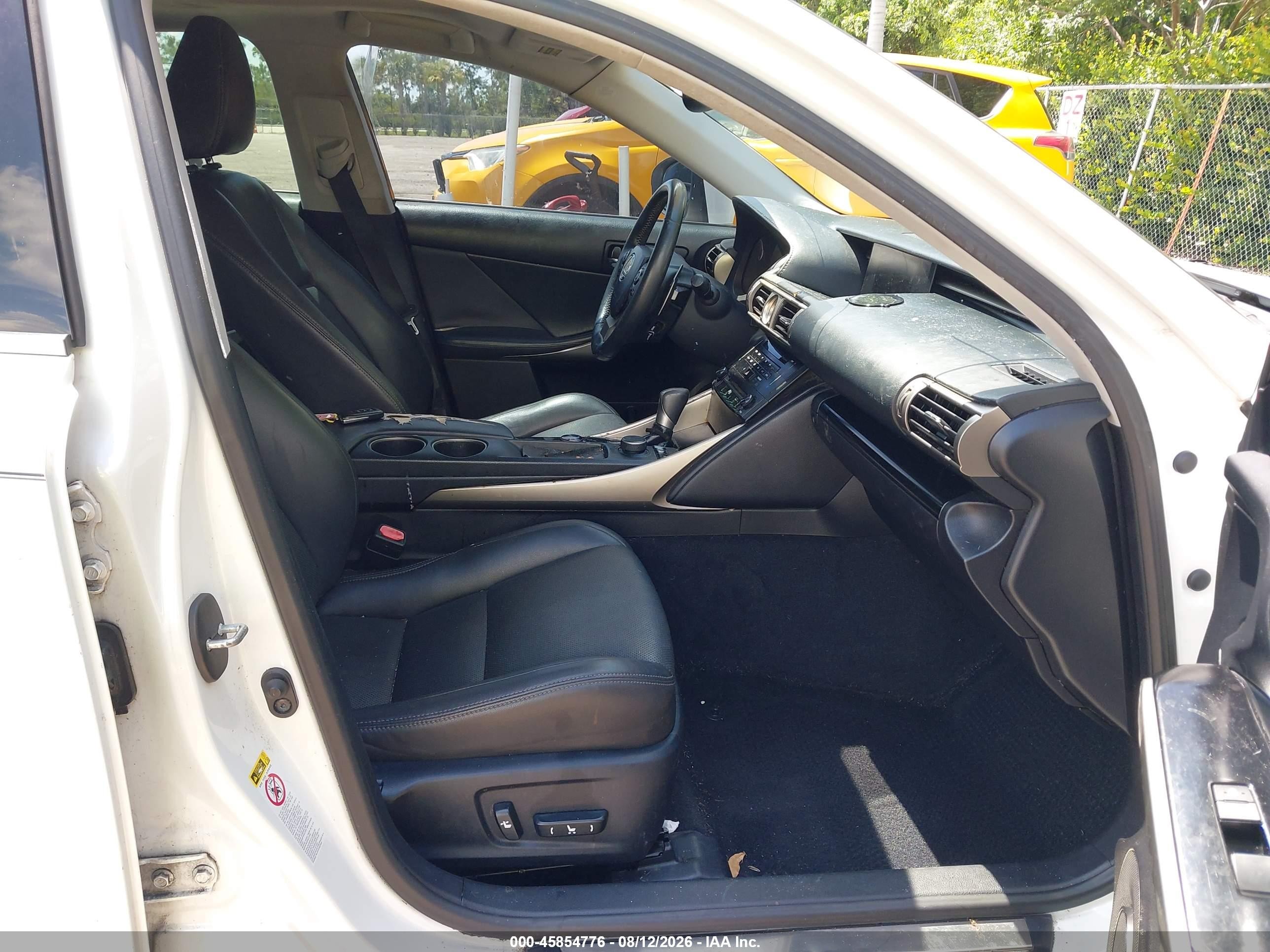 2014 Lexus Is 250   White vin: JTHBF1D29E5002797