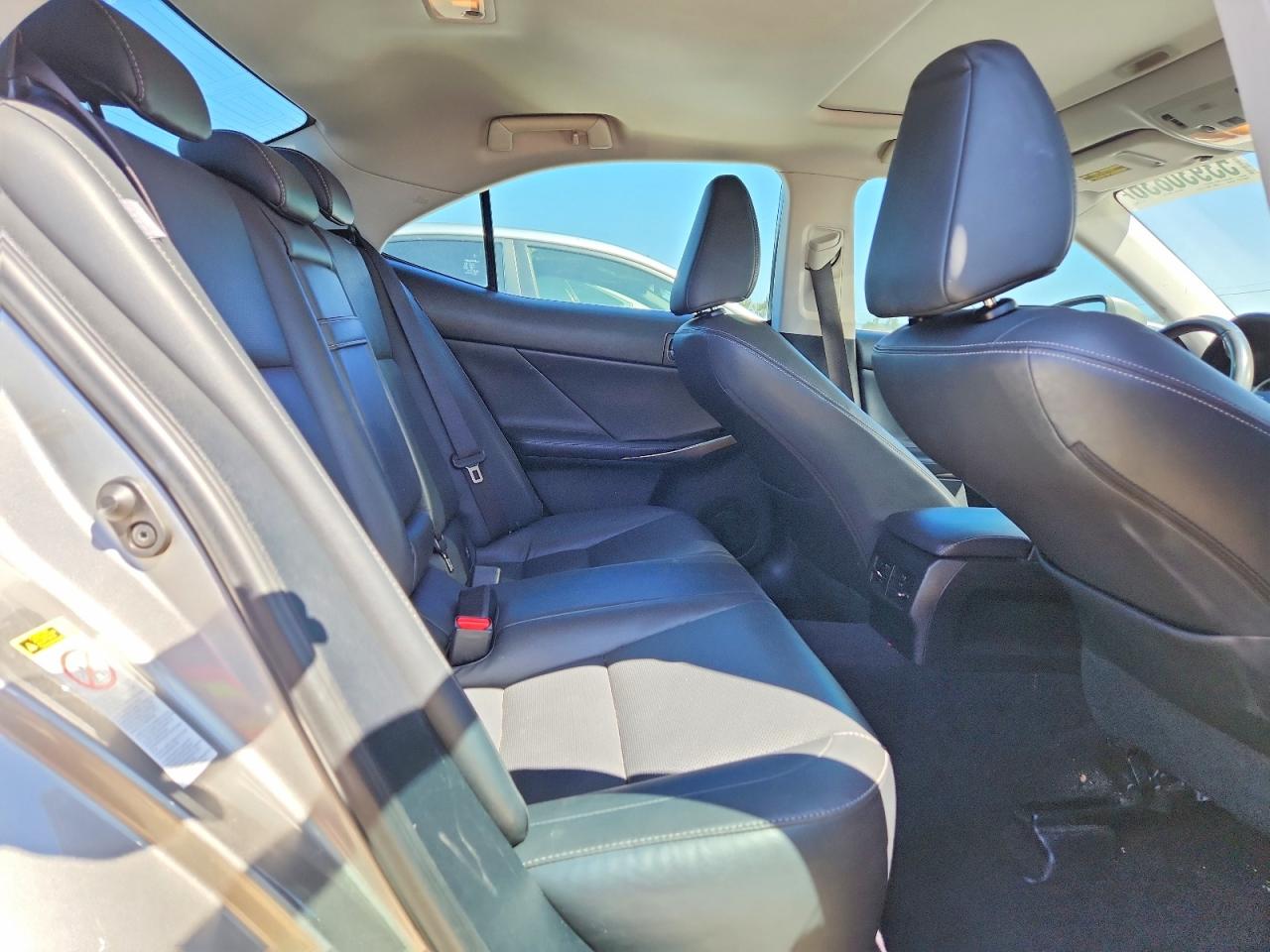 2014 Lexus Is 250 Серебряный vin: JTHBF1D29E5021396