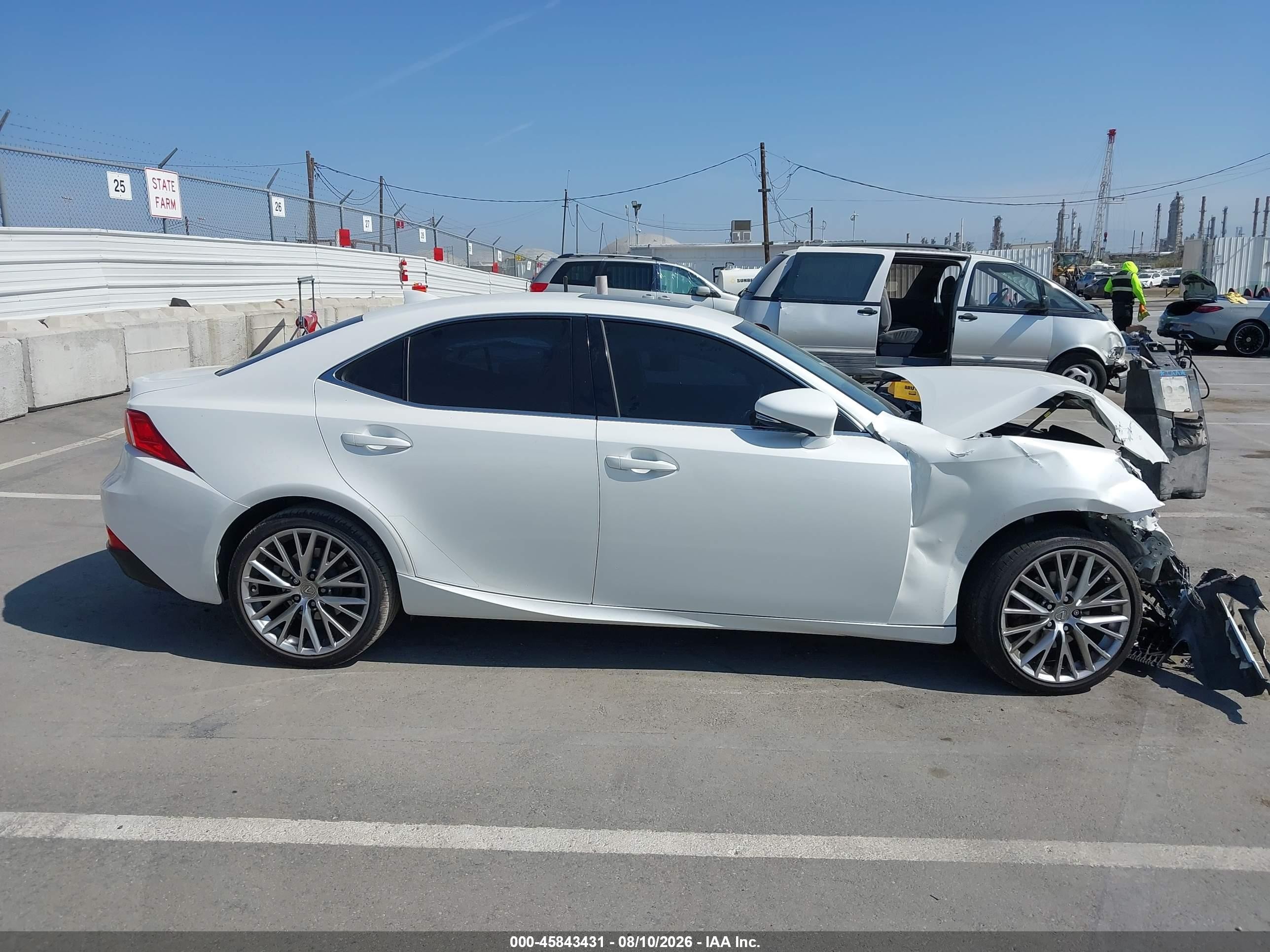 2014 Lexus Is 250   White vin: JTHBF1D2XE5022296