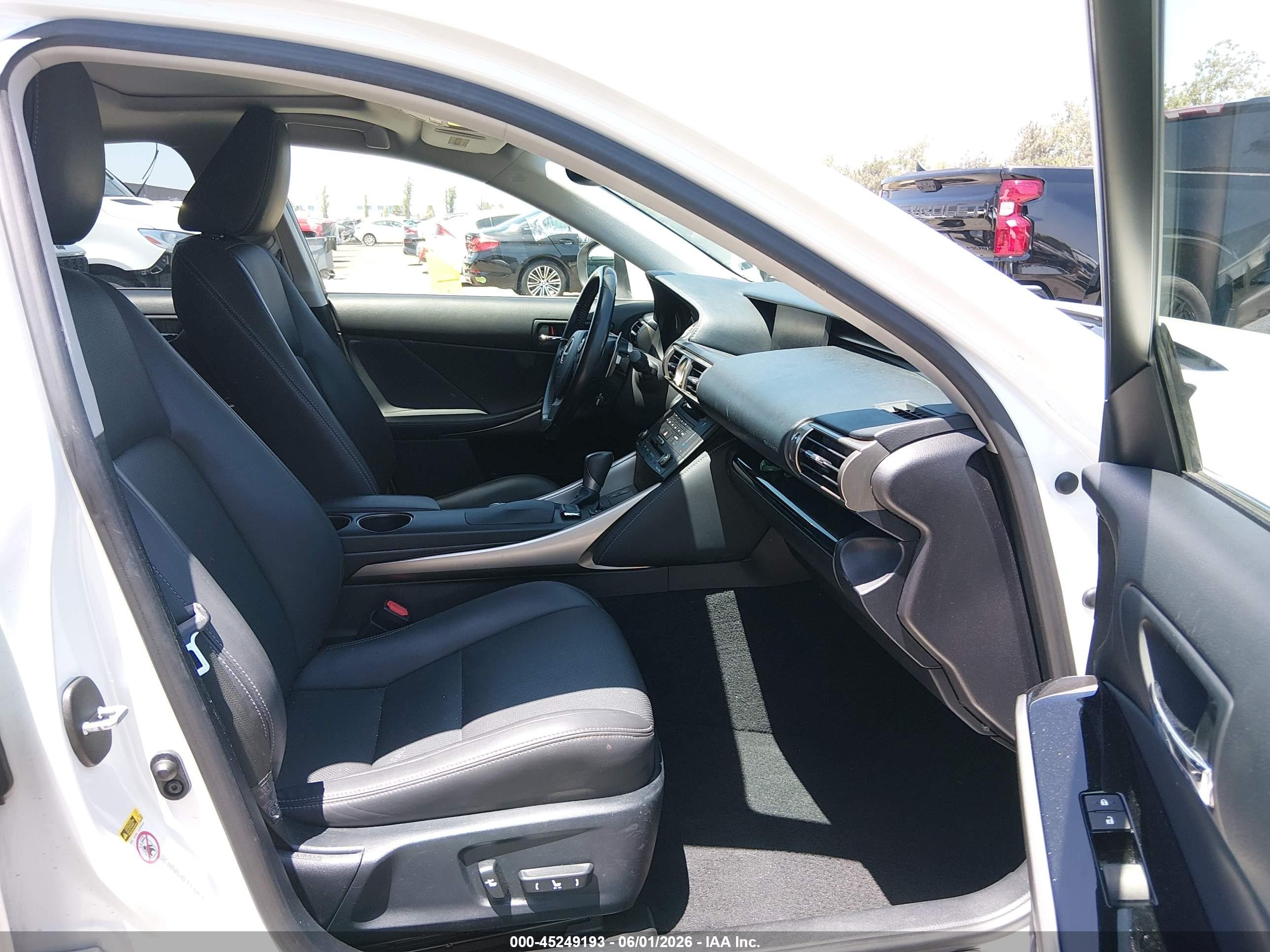 2015 Lexus Is 250   White vin: JTHBF1D2XF5074321