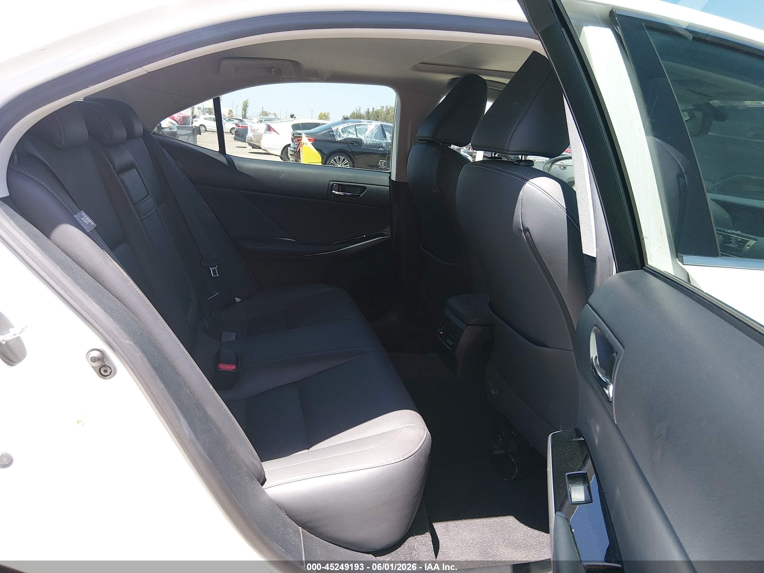 2015 Lexus Is 250   White vin: JTHBF1D2XF5074321
