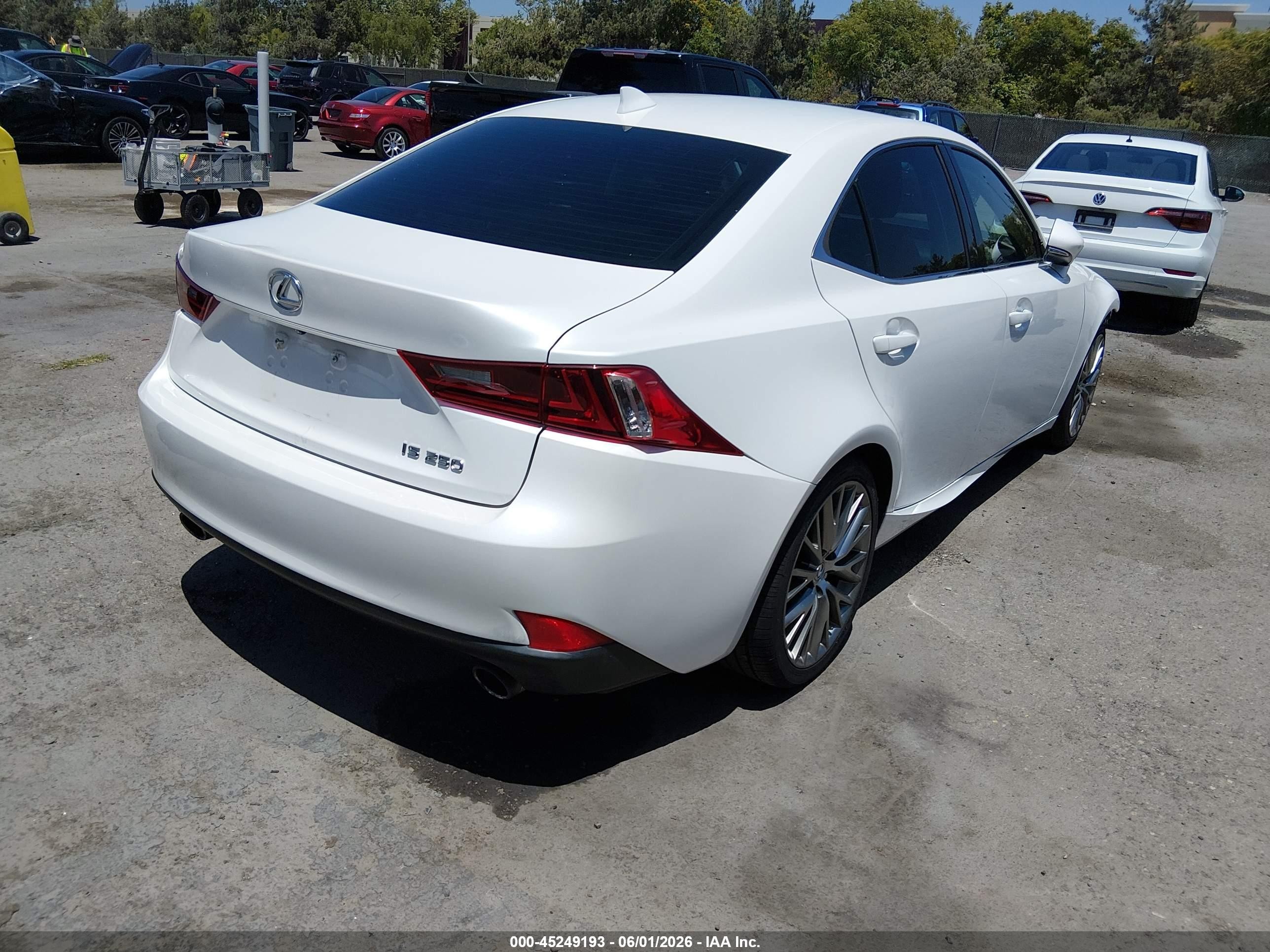 2015 Lexus Is 250   White vin: JTHBF1D2XF5074321