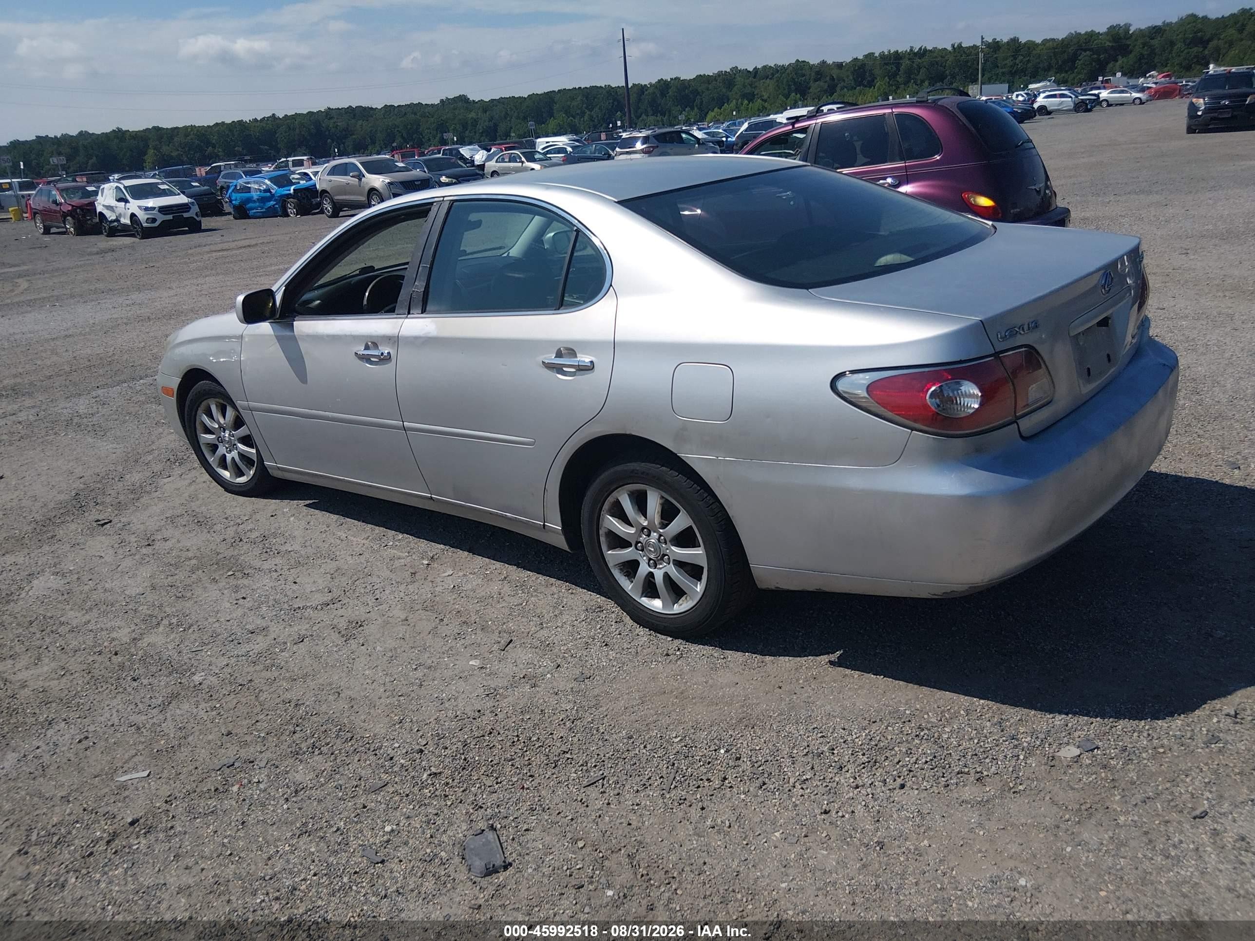 2002 Lexus Es 300   Silver vin: JTHBF30G020021082