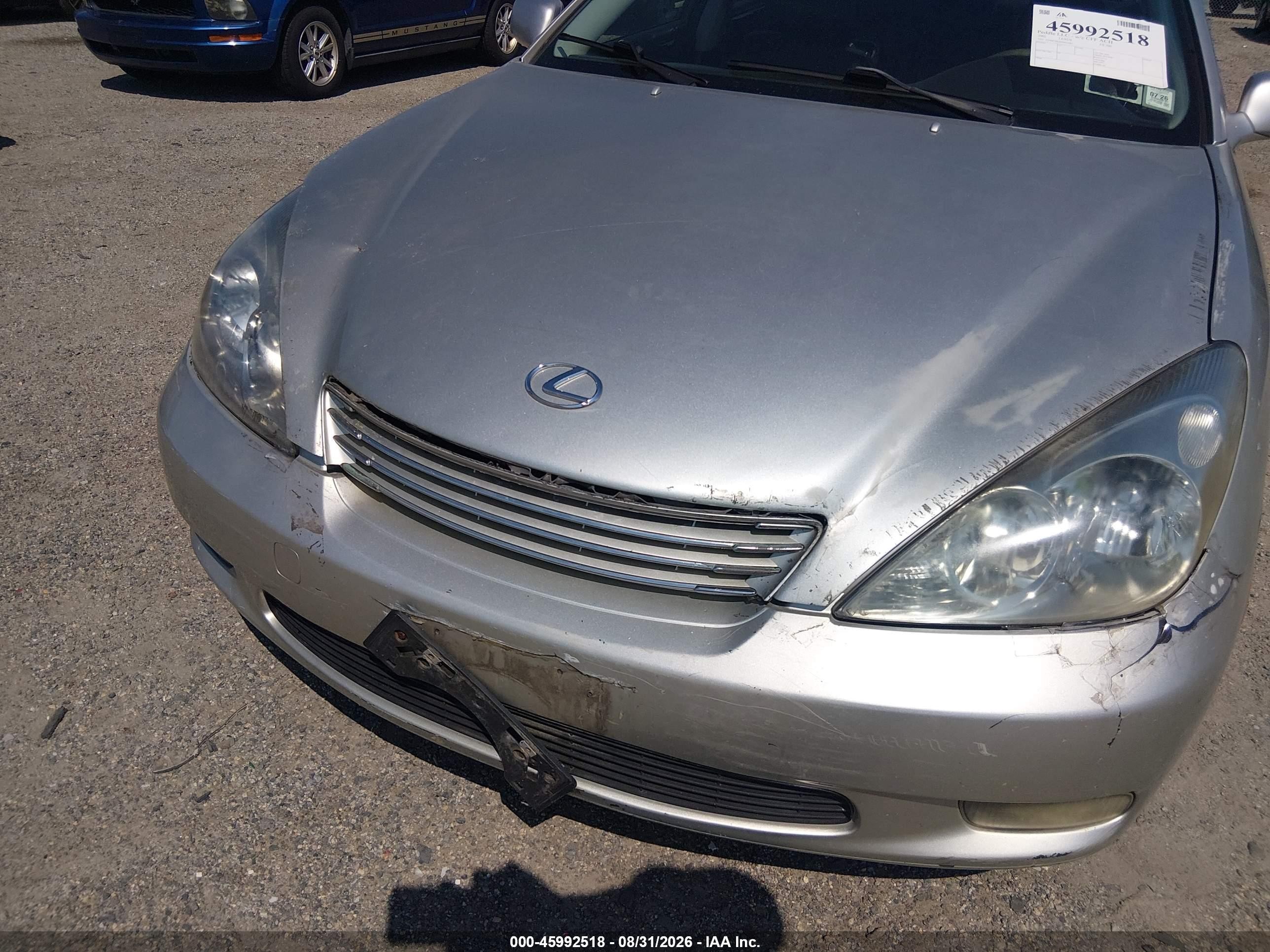 2002 Lexus Es 300   Silver vin: JTHBF30G020021082