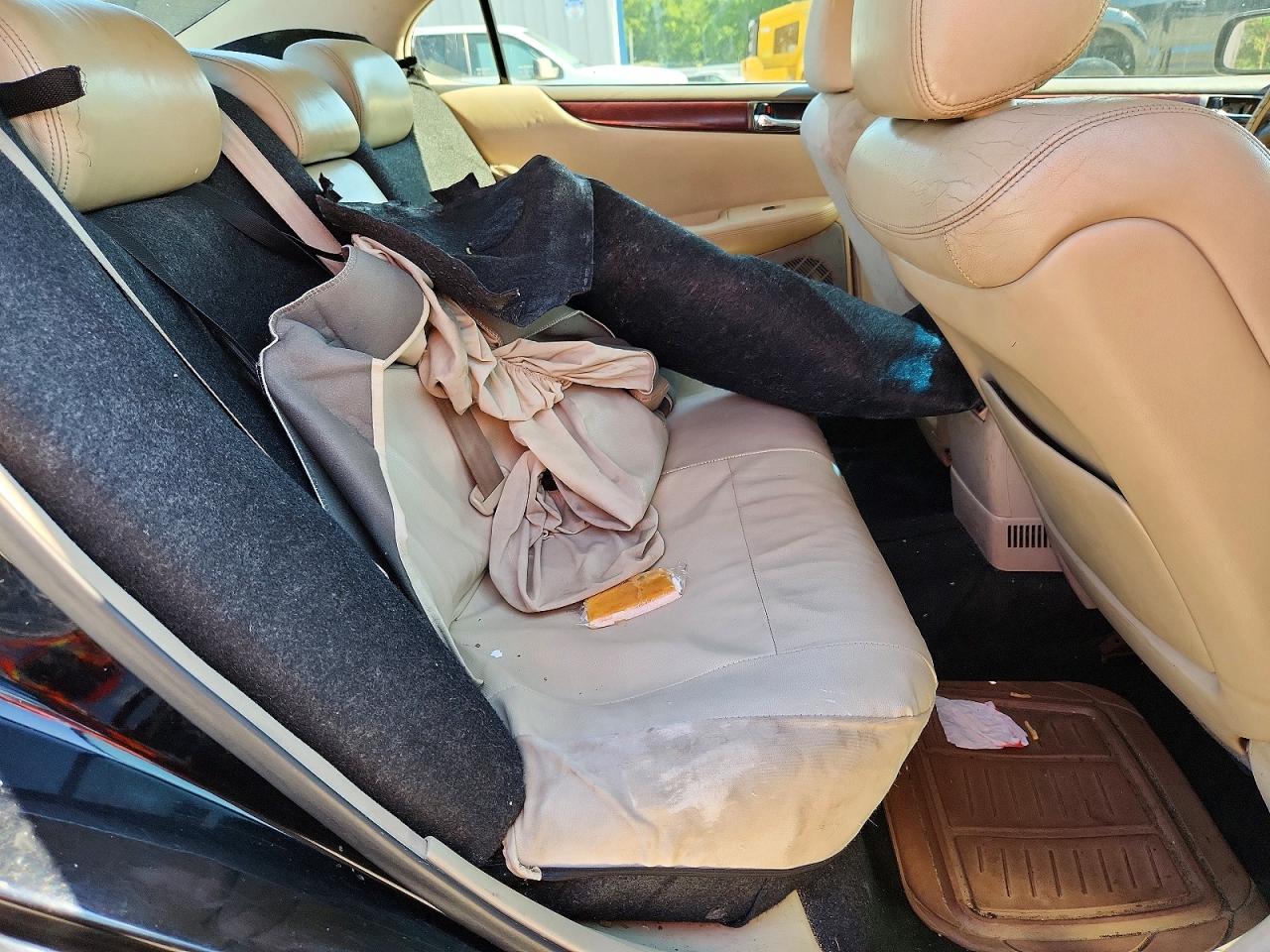 2002 Lexus Es 300 Black vin: JTHBF30G020023513