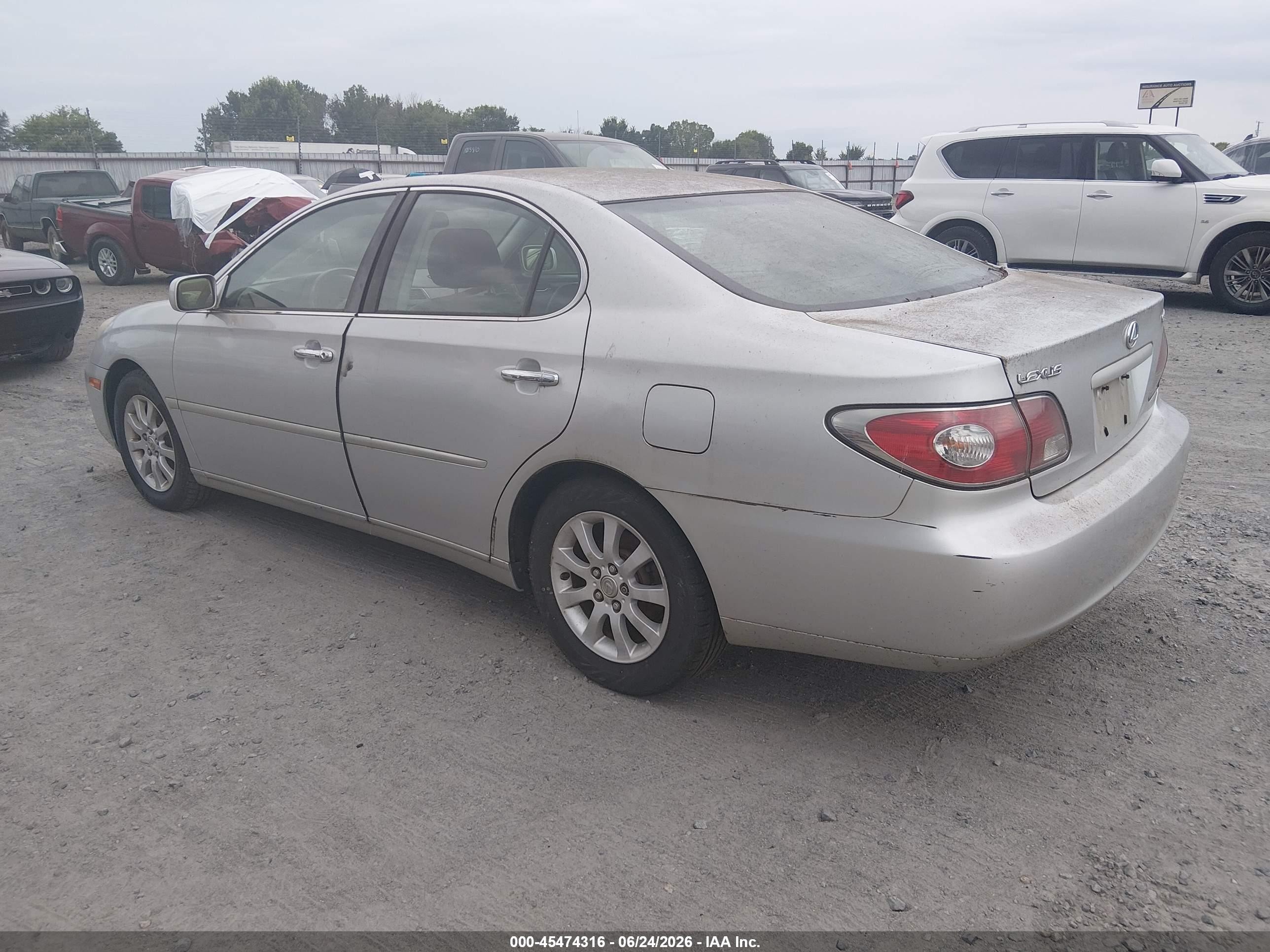 2002 Lexus Es 300   Silver vin: JTHBF30G020044300