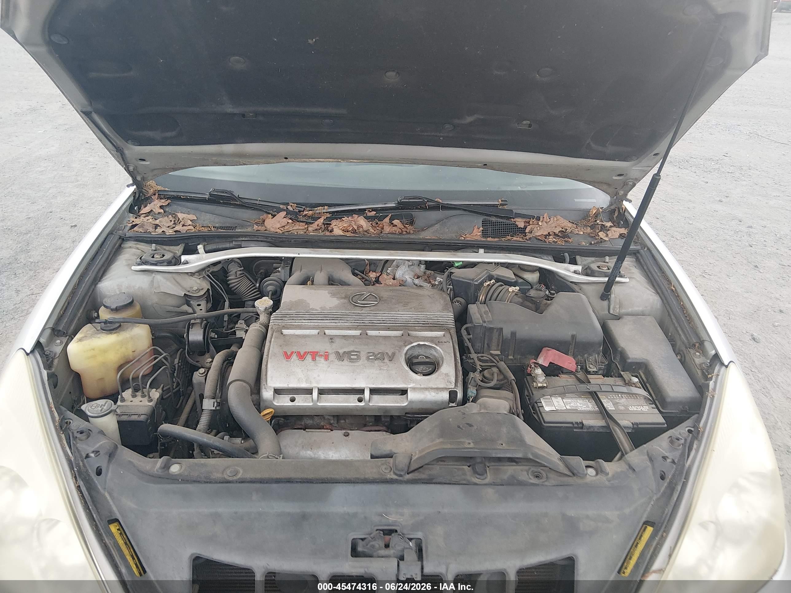 2002 Lexus Es 300   Silver vin: JTHBF30G020044300