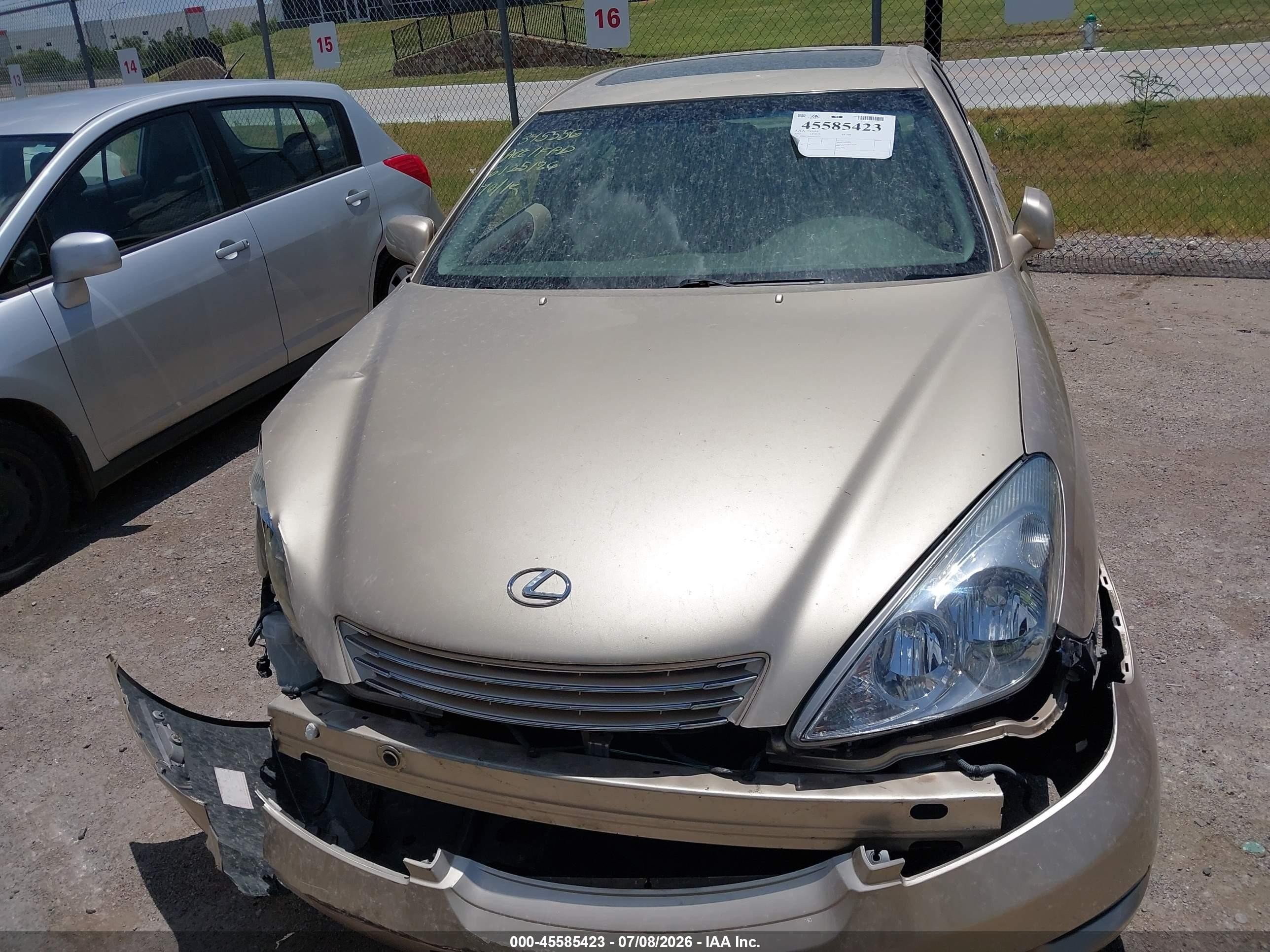 2002 Lexus Es 300   Gold vin: JTHBF30G020072775