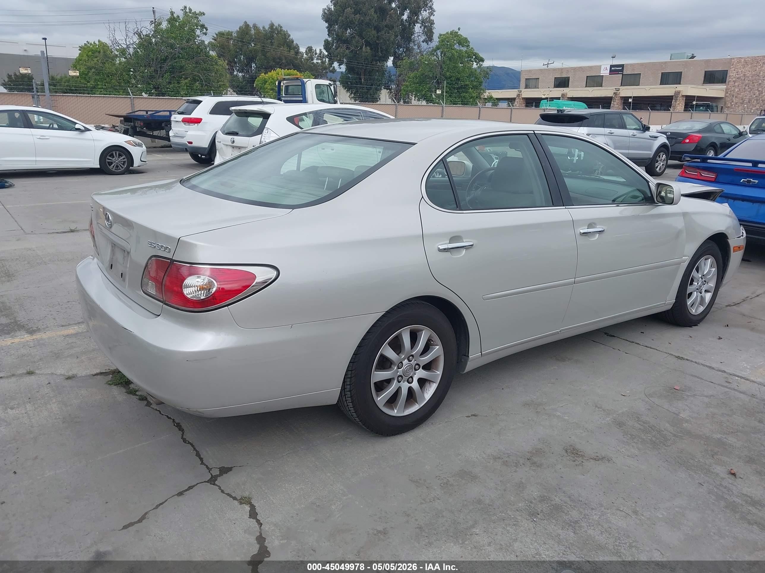 2002 Lexus Es 300   Beige vin: JTHBF30G025024244