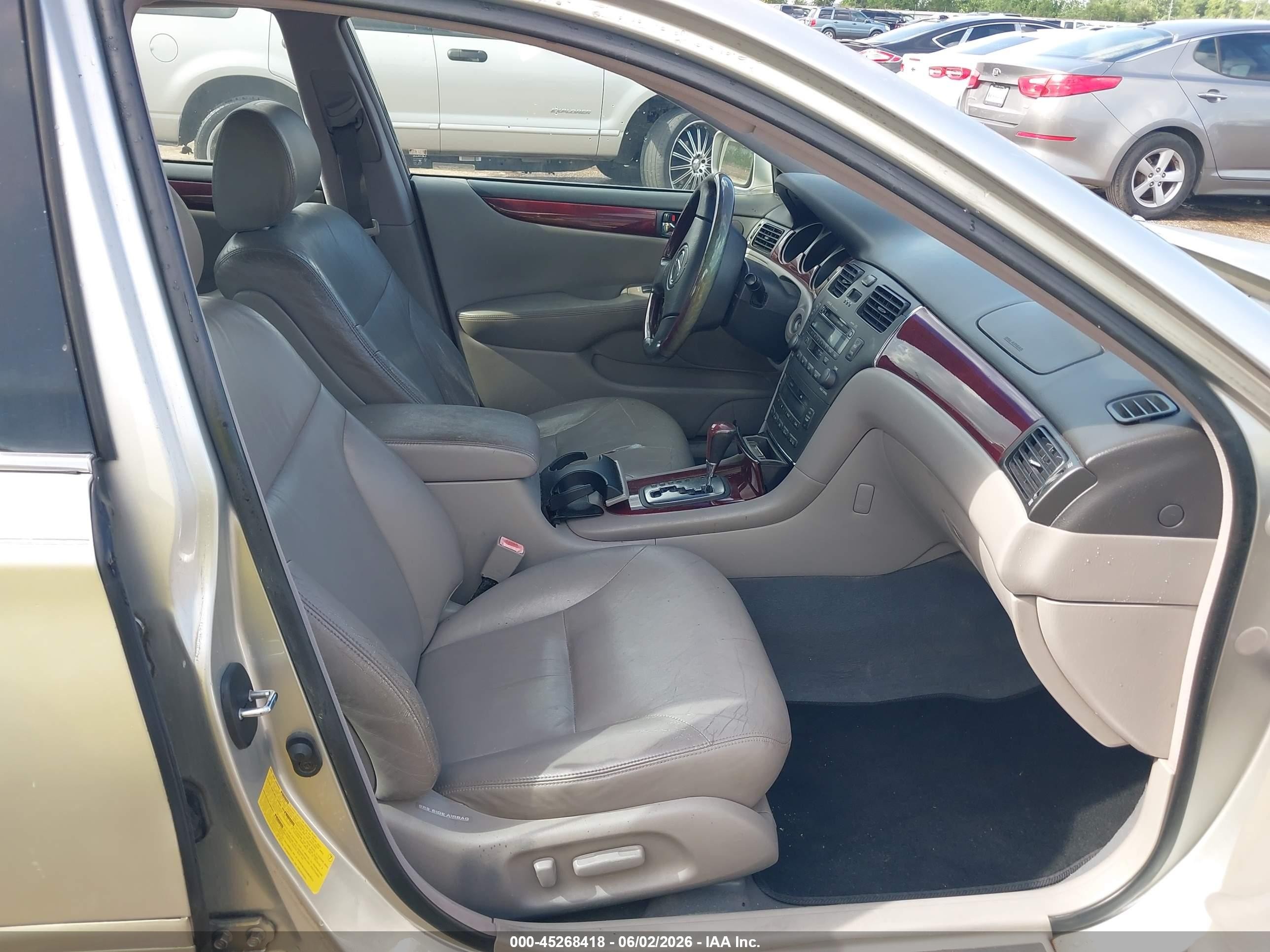 2003 Lexus Es 300   Silver vin: JTHBF30G030147203