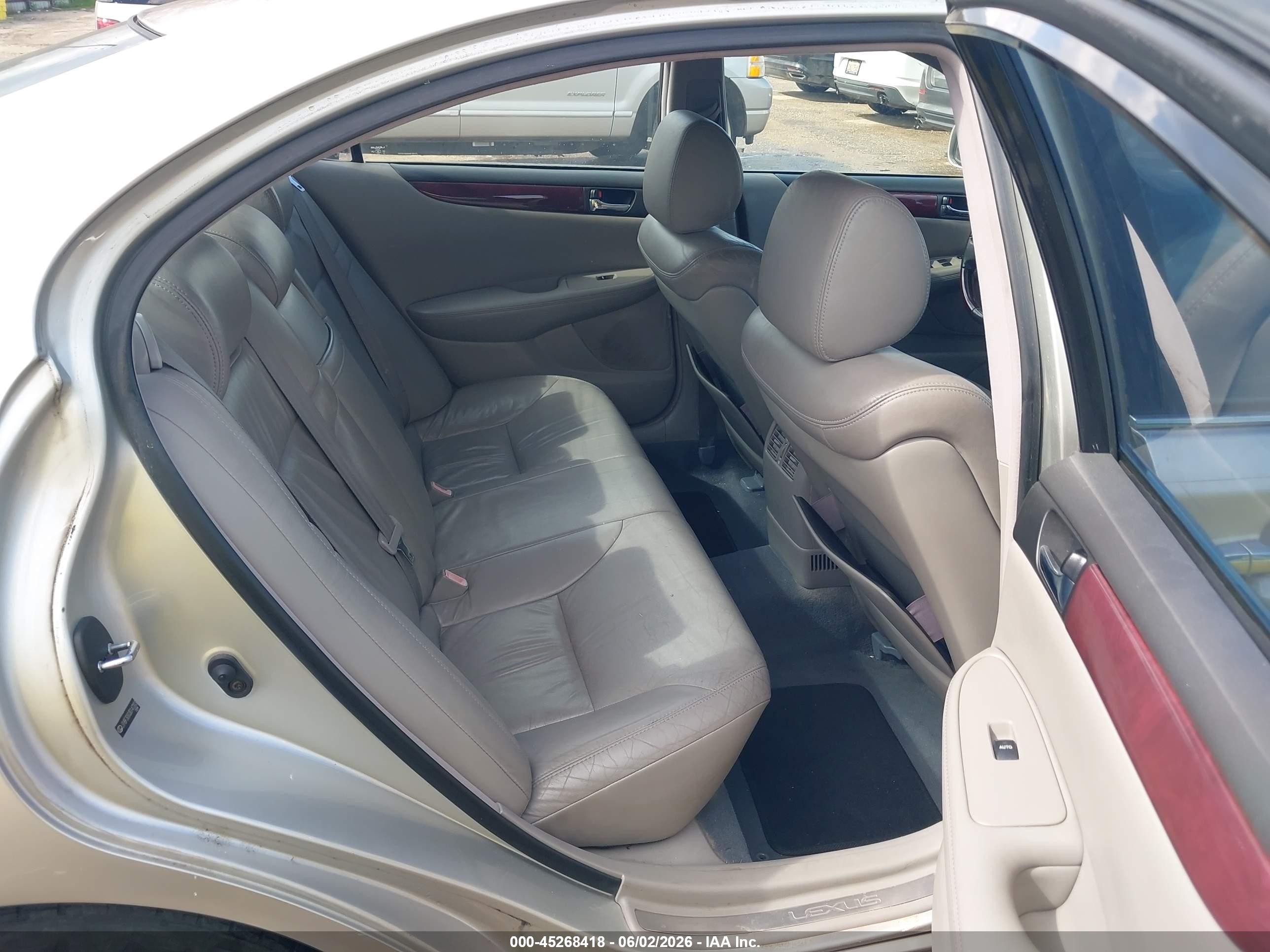 2003 Lexus Es 300   Silver vin: JTHBF30G030147203