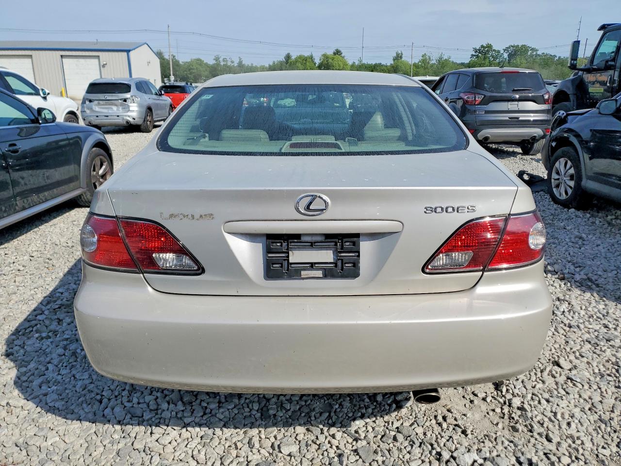 2002 Lexus Es 300 Beige vin: JTHBF30G120009751