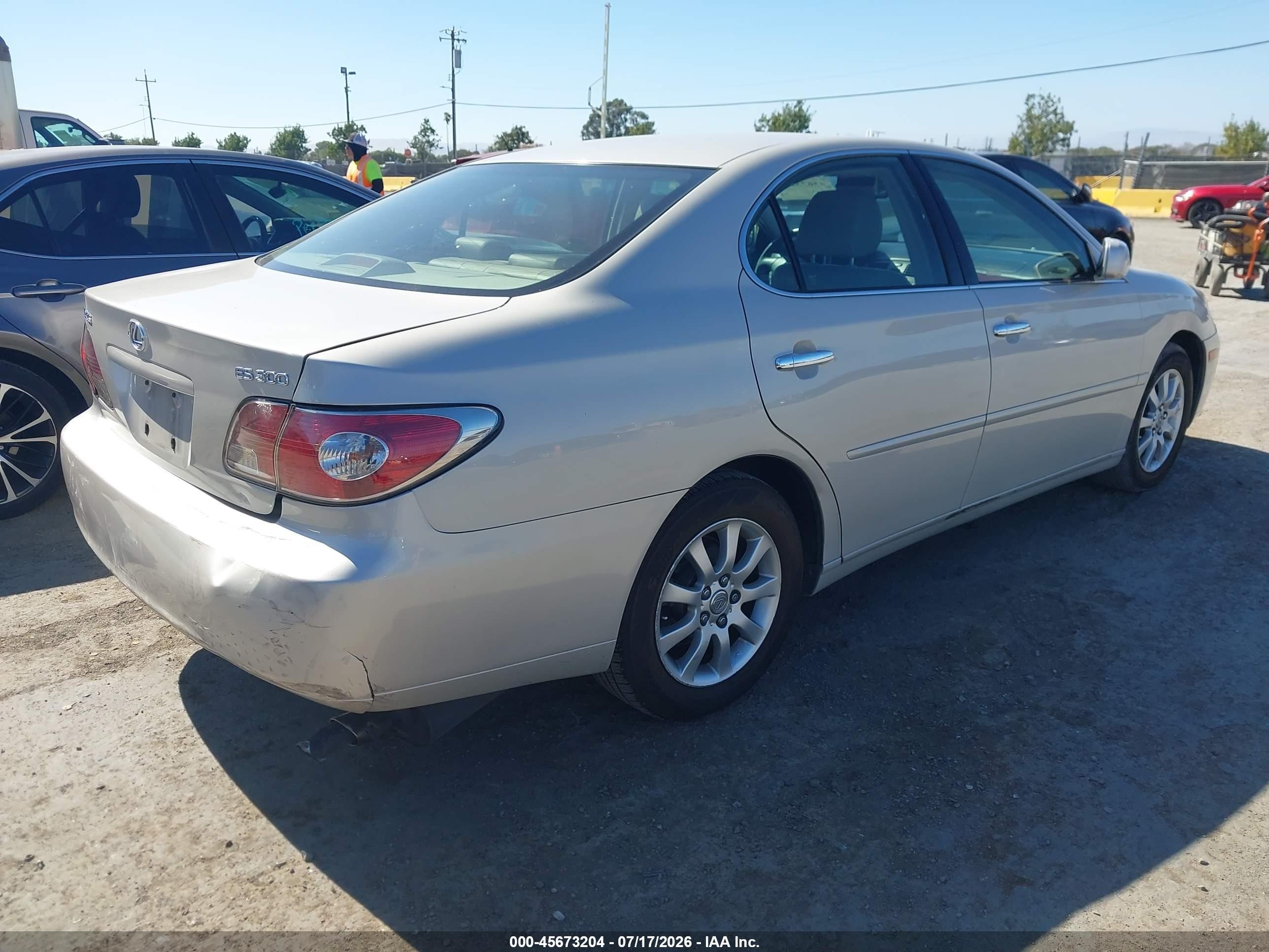 2002 Lexus Es 300   Серый vin: JTHBF30G120081565