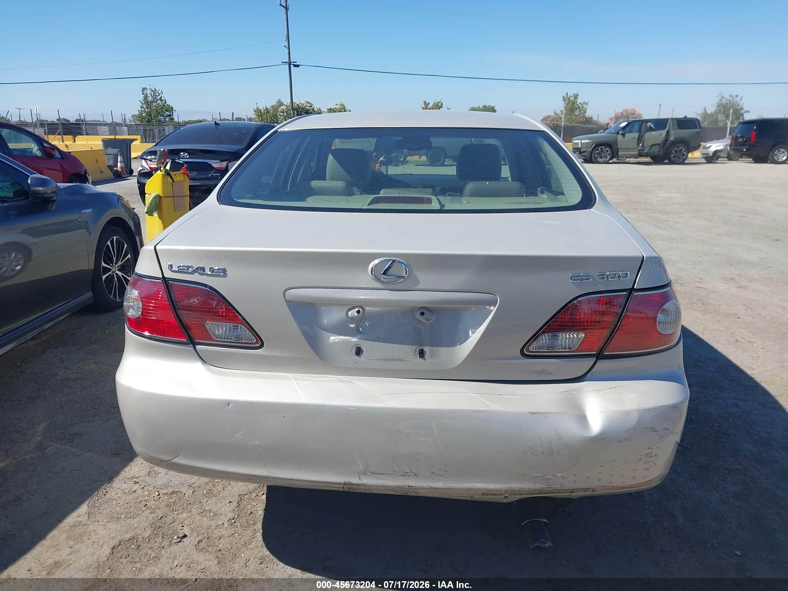 2002 Lexus Es 300   Серый vin: JTHBF30G120081565