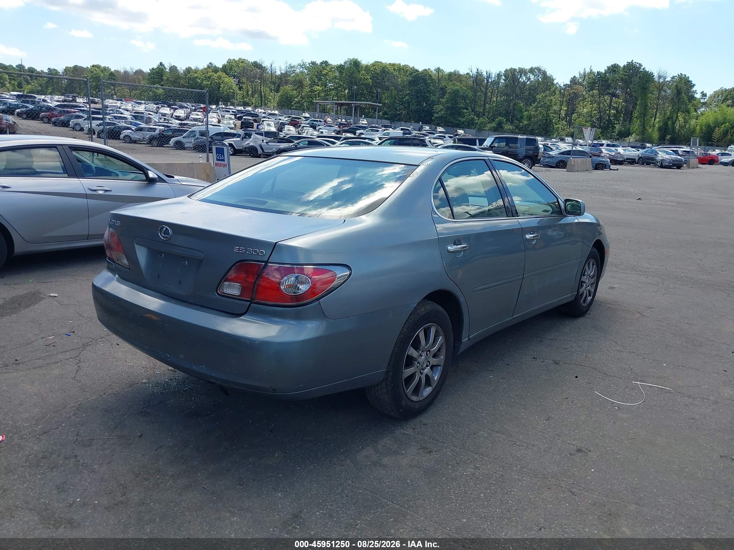 2003 Lexus Es 300   Silver vin: JTHBF30G130090722