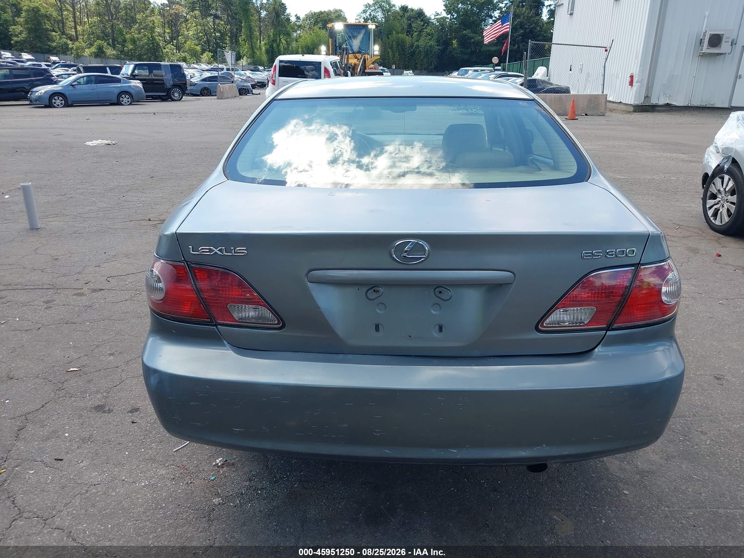 2003 Lexus Es 300   Silver vin: JTHBF30G130090722