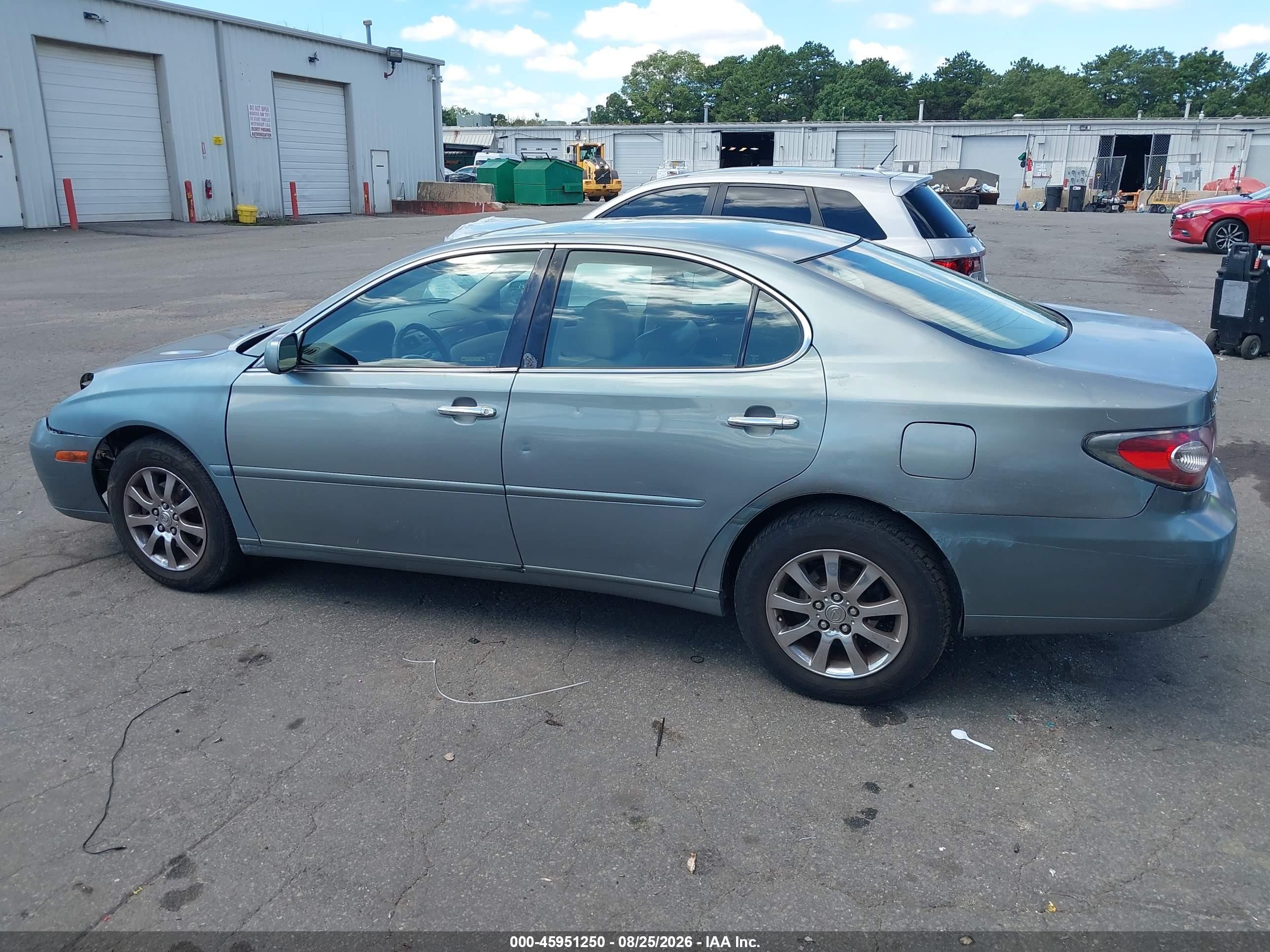 2003 Lexus Es 300   Silver vin: JTHBF30G130090722