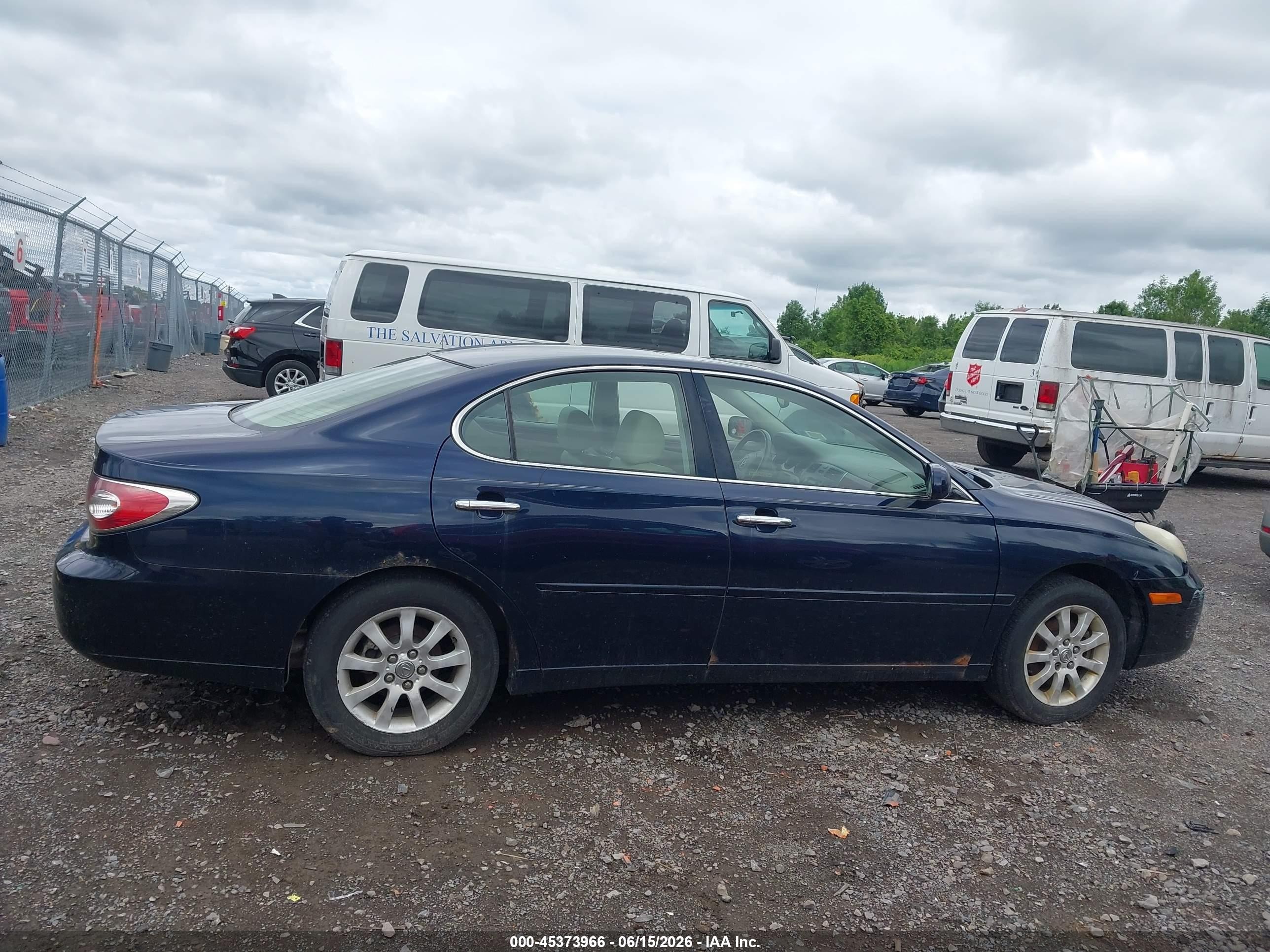 2003 Lexus Es 300 Blue vin: JTHBF30G130099341