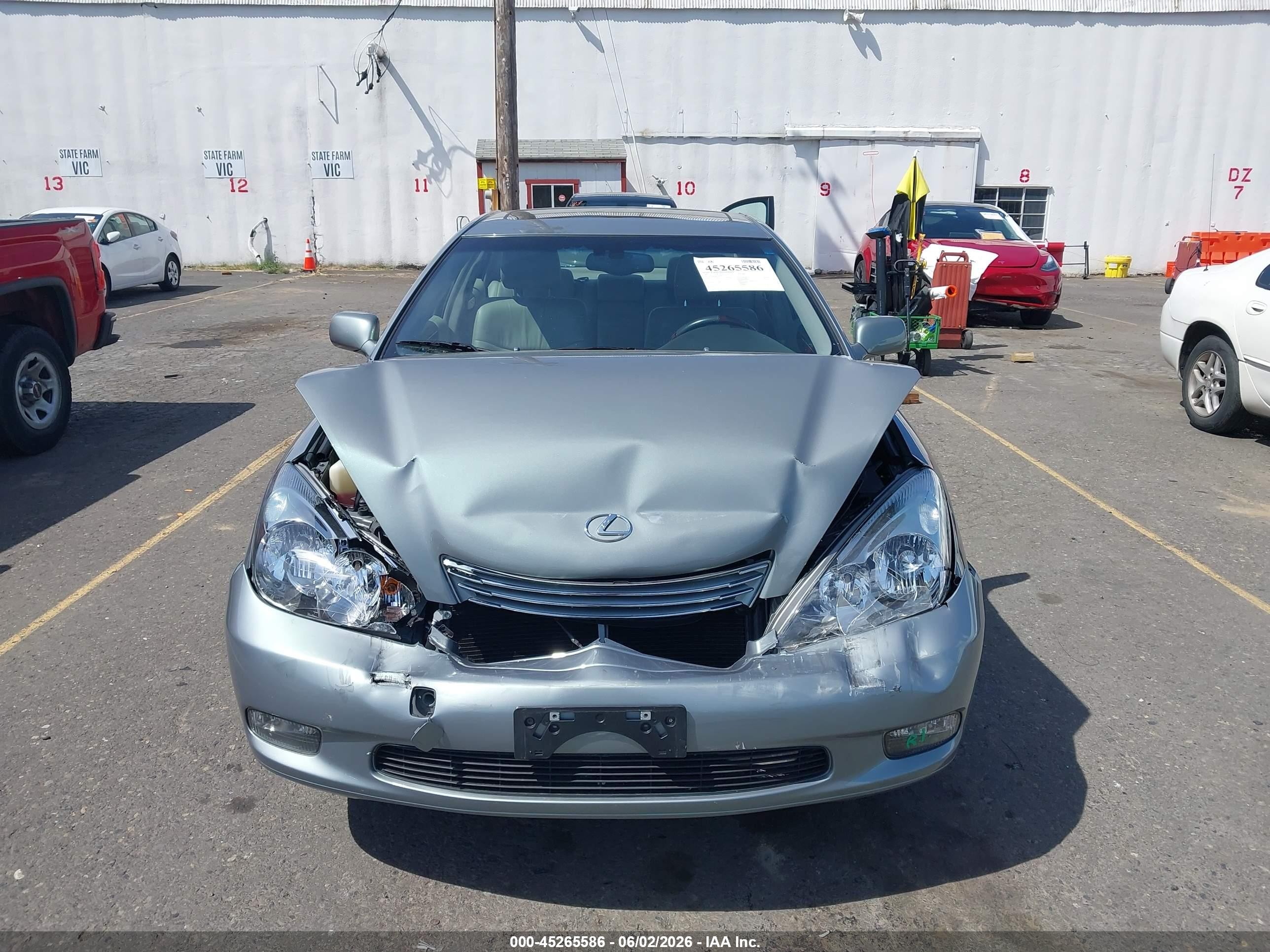 2003 Lexus Es 300   Light Blue vin: JTHBF30G130103114
